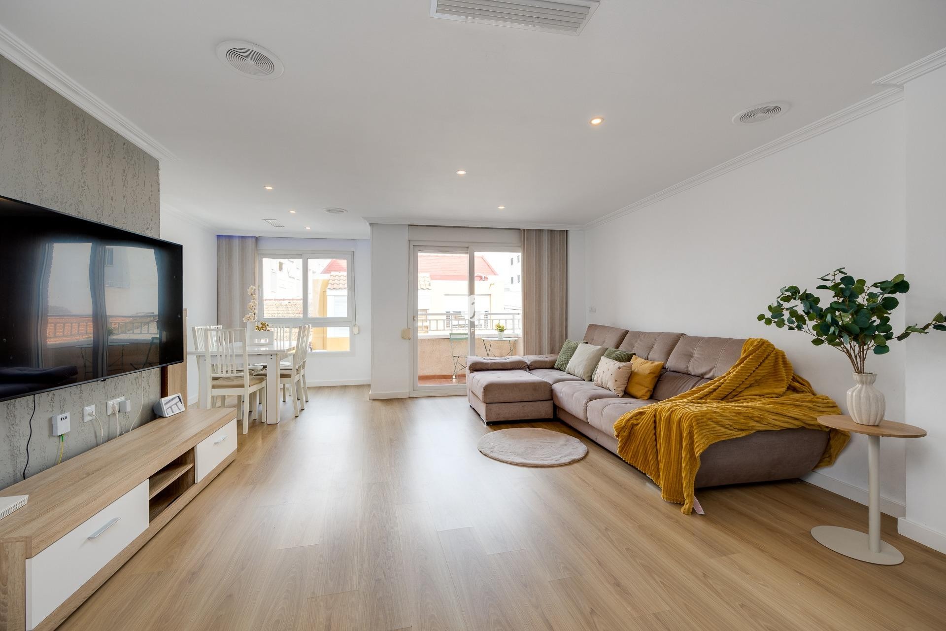 Tweedehands - Appartement / flat -
Torrevieja - Centro