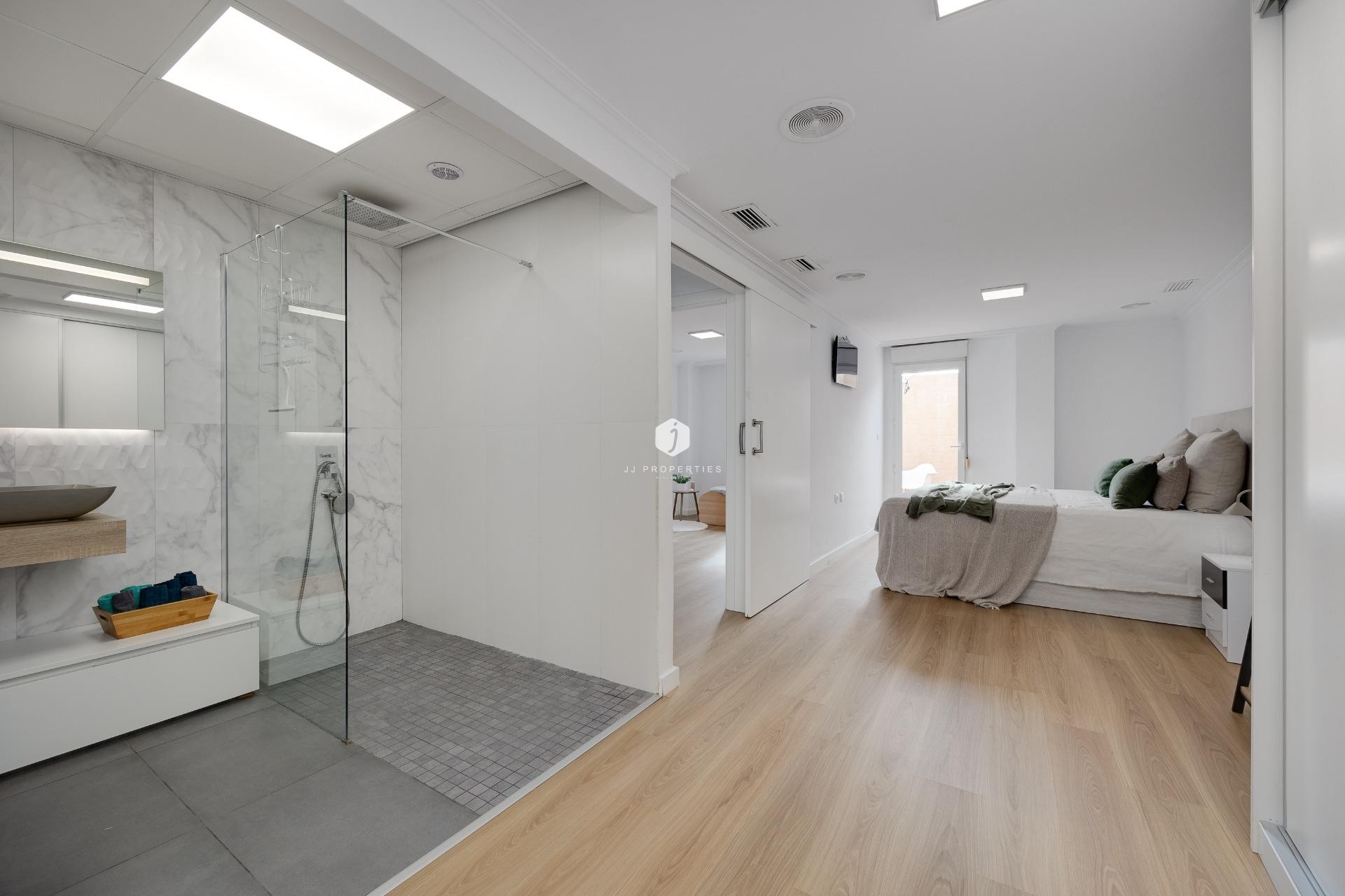 Tweedehands - Appartement / flat -
Torrevieja - Centro