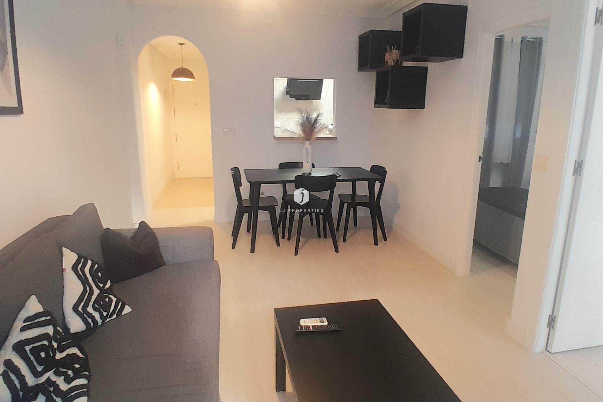Tweedehands - Appartement / flat -
Torrevieja - Centro