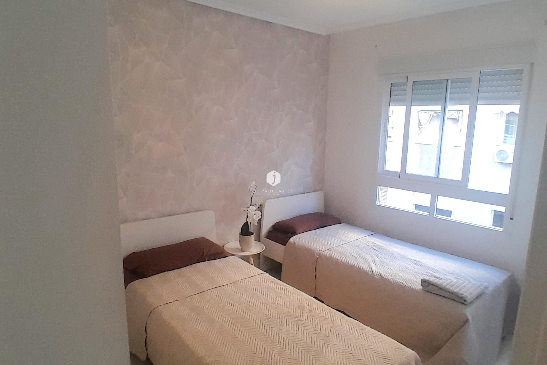 Tweedehands - Appartement / flat -
Torrevieja - Centro