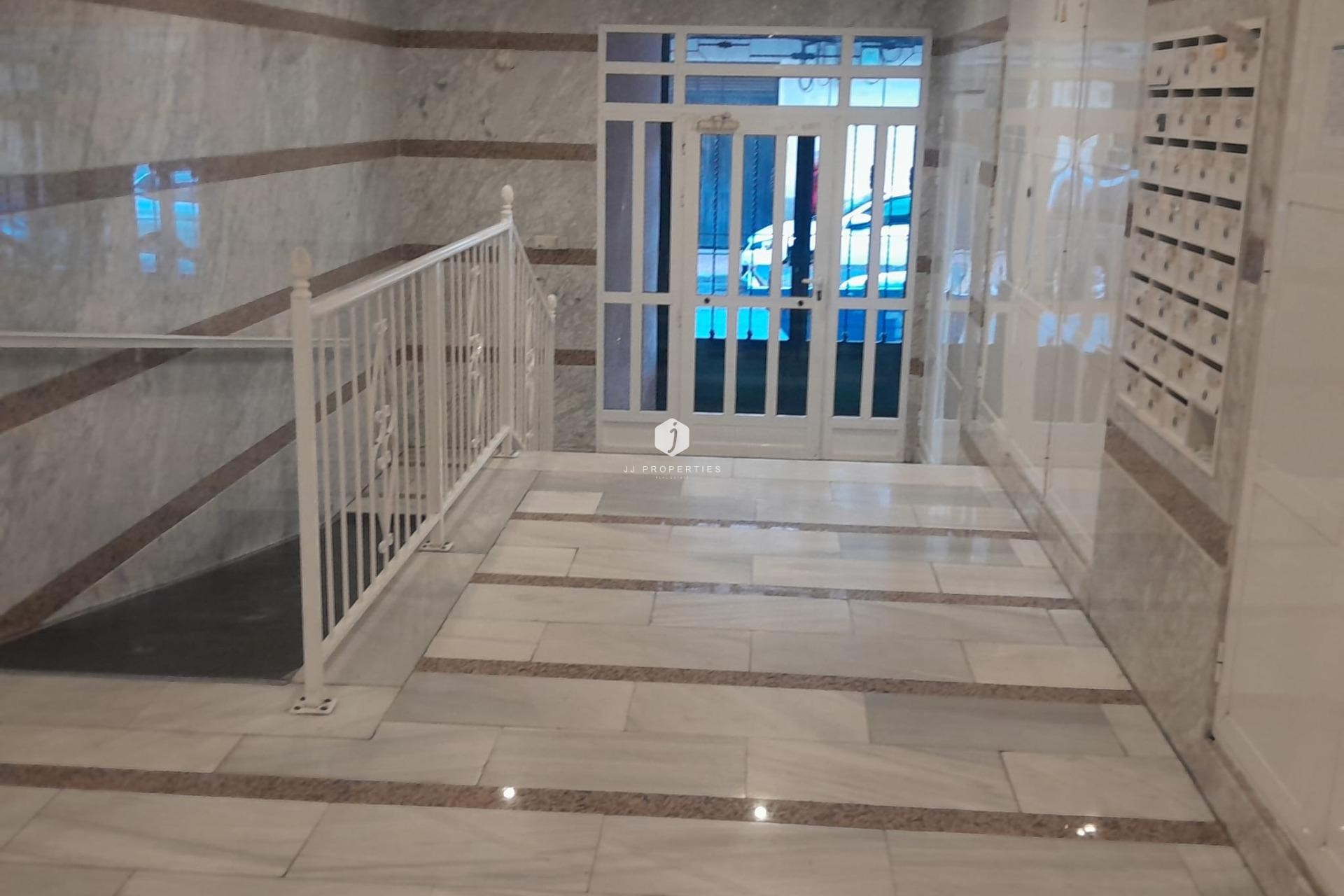 Tweedehands - Appartement / flat -
Torrevieja - Centro