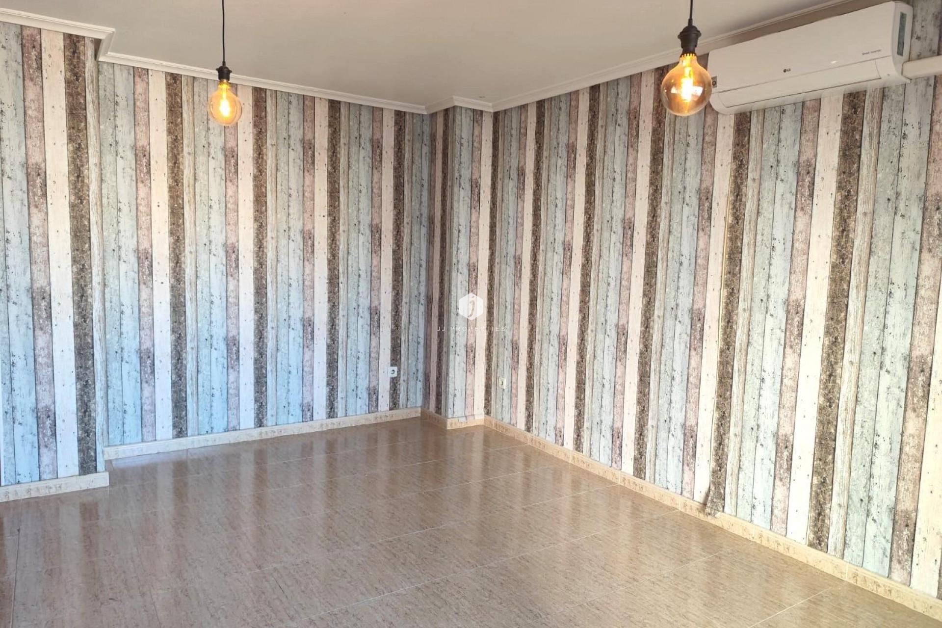 Tweedehands - Appartement / flat -
Torrevieja - Centro