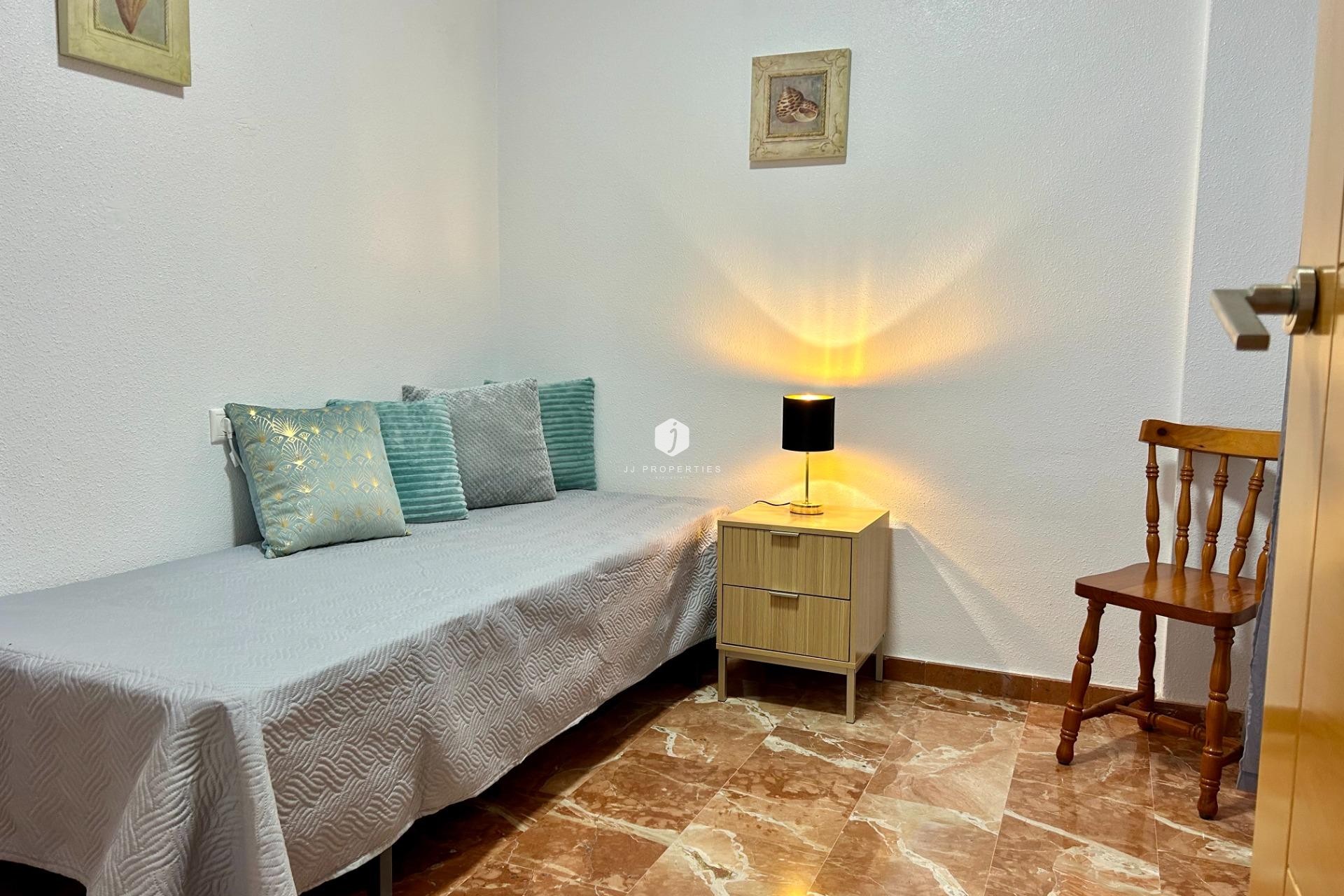 Tweedehands - Appartement / flat -
Torrevieja - Centro