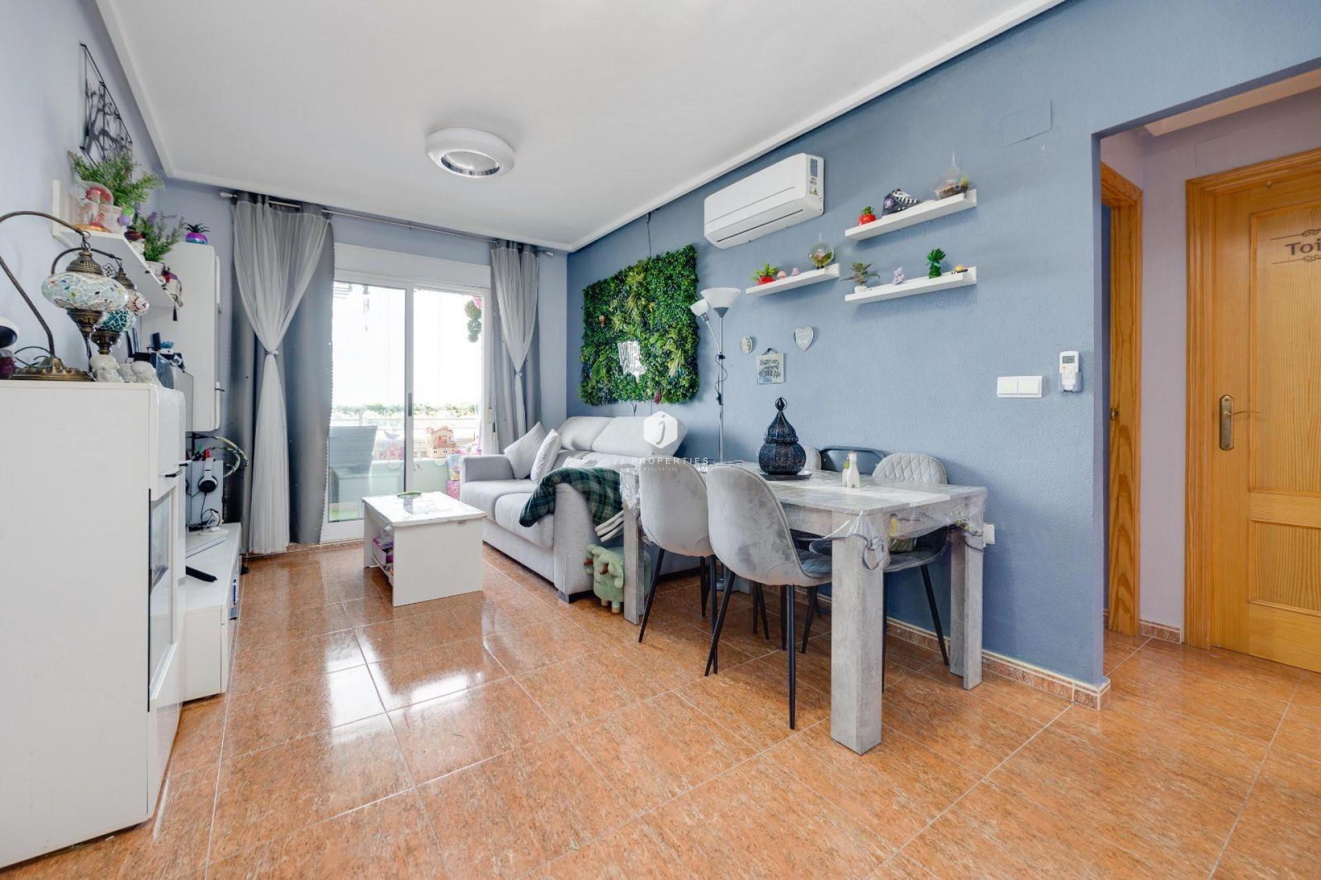 Tweedehands - Appartement / flat -
Torrevieja - Centro