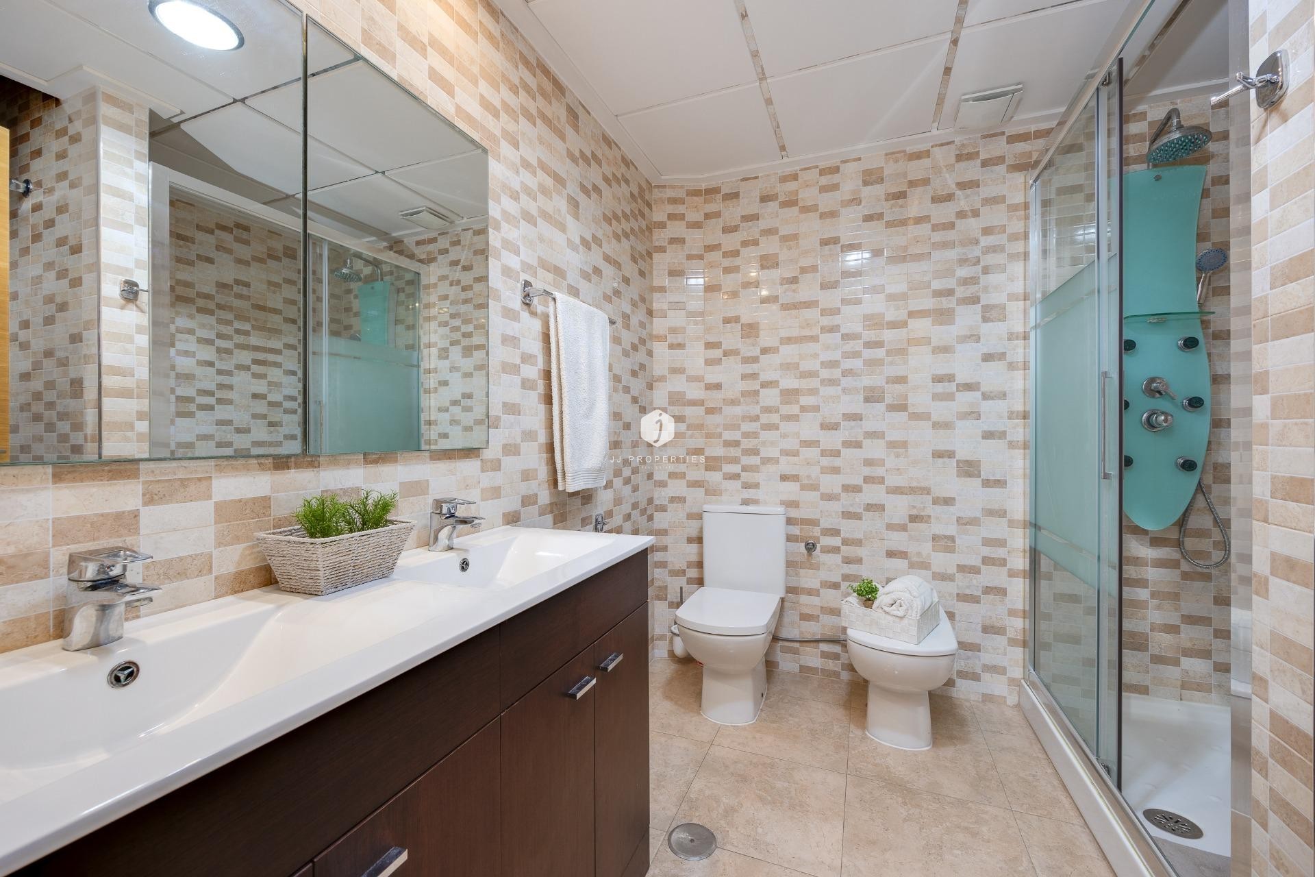 Tweedehands - Appartement / flat -
Torrevieja - Centro