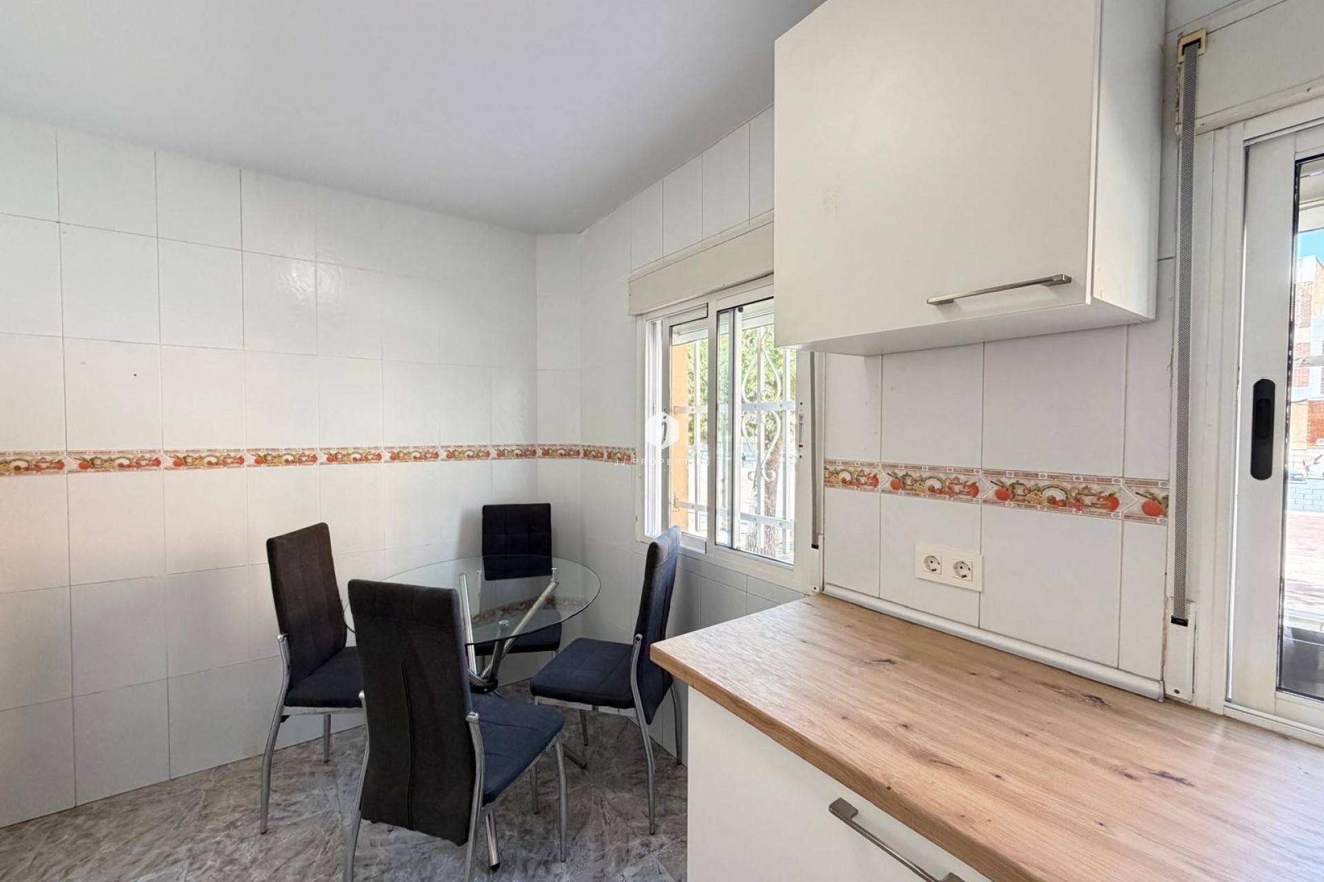 Tweedehands - Appartement / flat -
Torrevieja - Centro