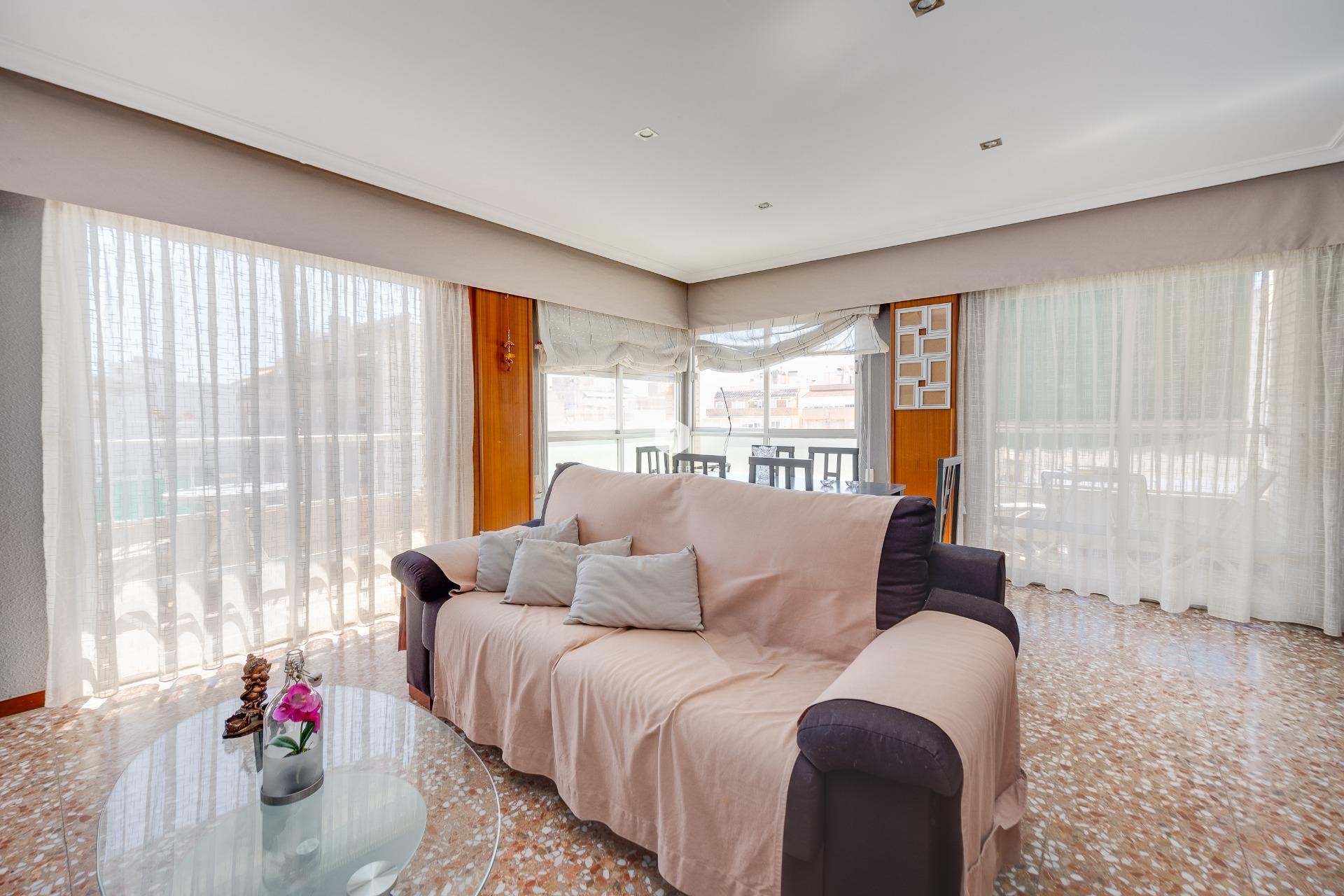 Tweedehands - Appartement / flat -
Torrevieja - Centro