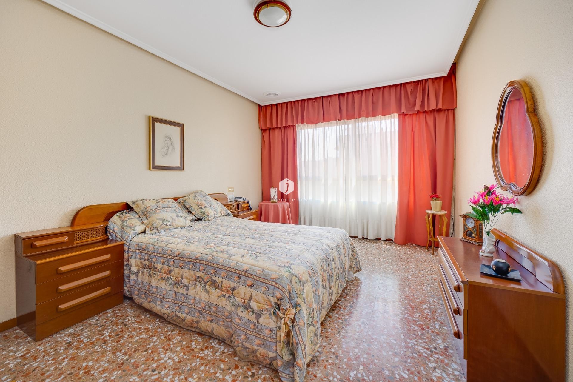 Tweedehands - Appartement / flat -
Torrevieja - Centro