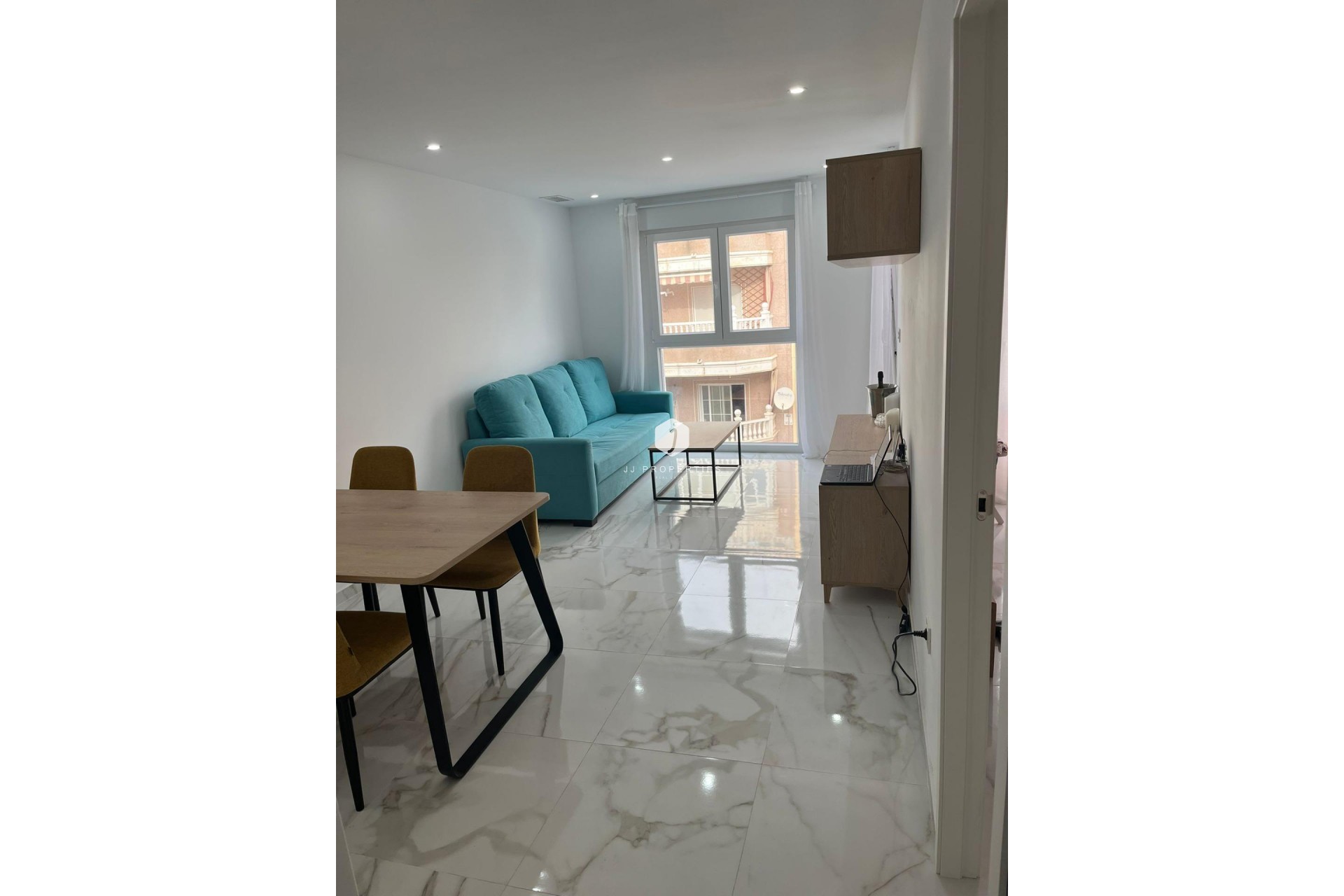 Tweedehands - Appartement / flat -
Torrevieja - Centro