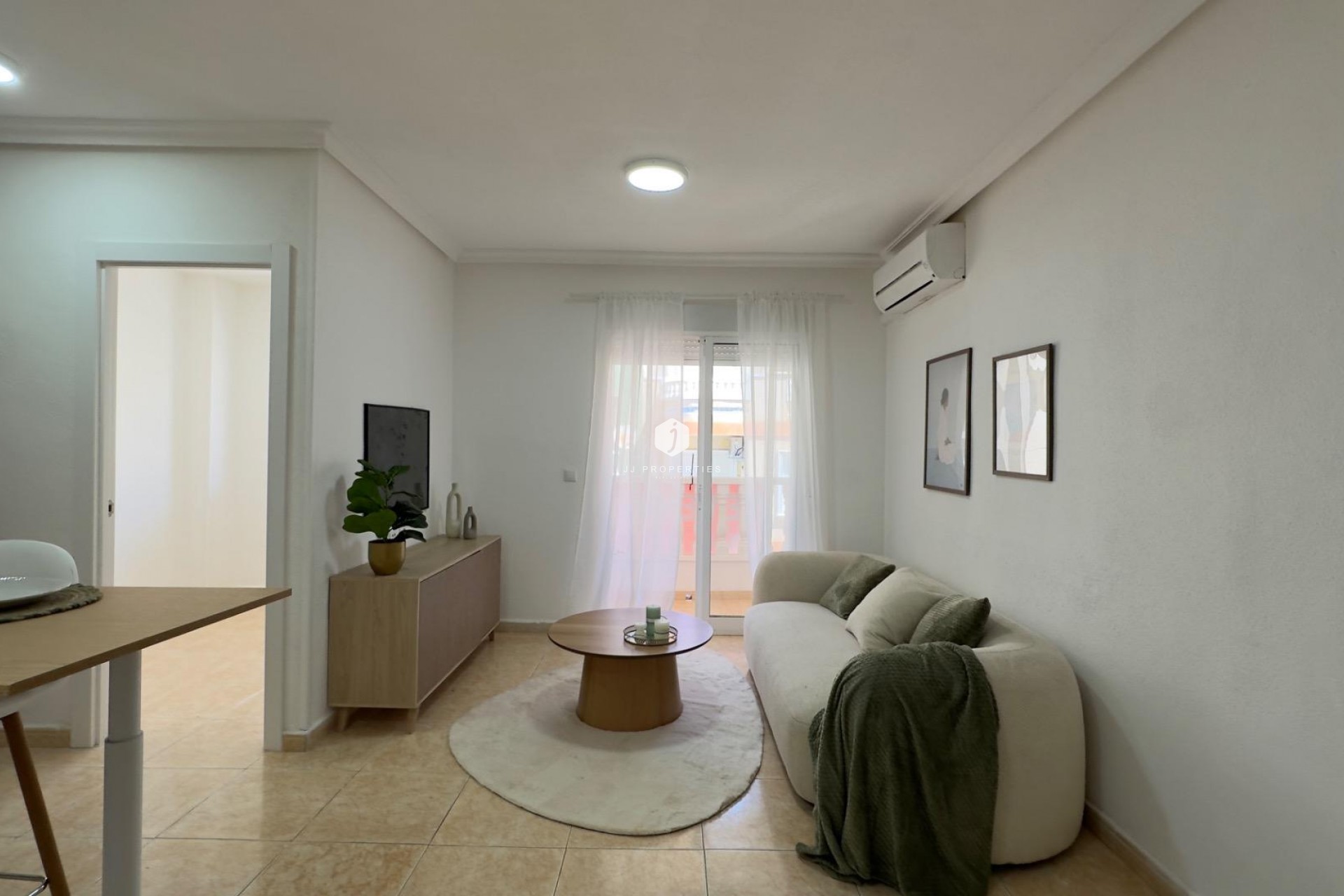 Tweedehands - Appartement / flat -
Torrevieja - Centro