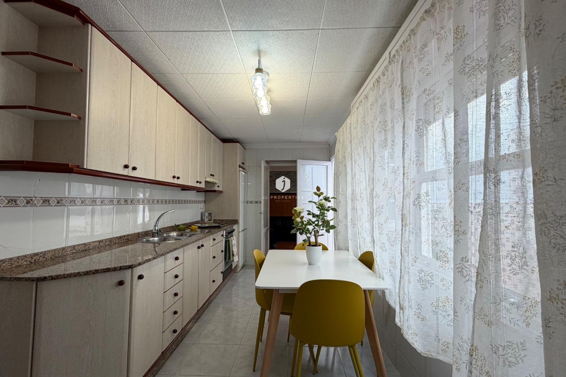 Tweedehands - Appartement / flat -
Torrevieja - Centro