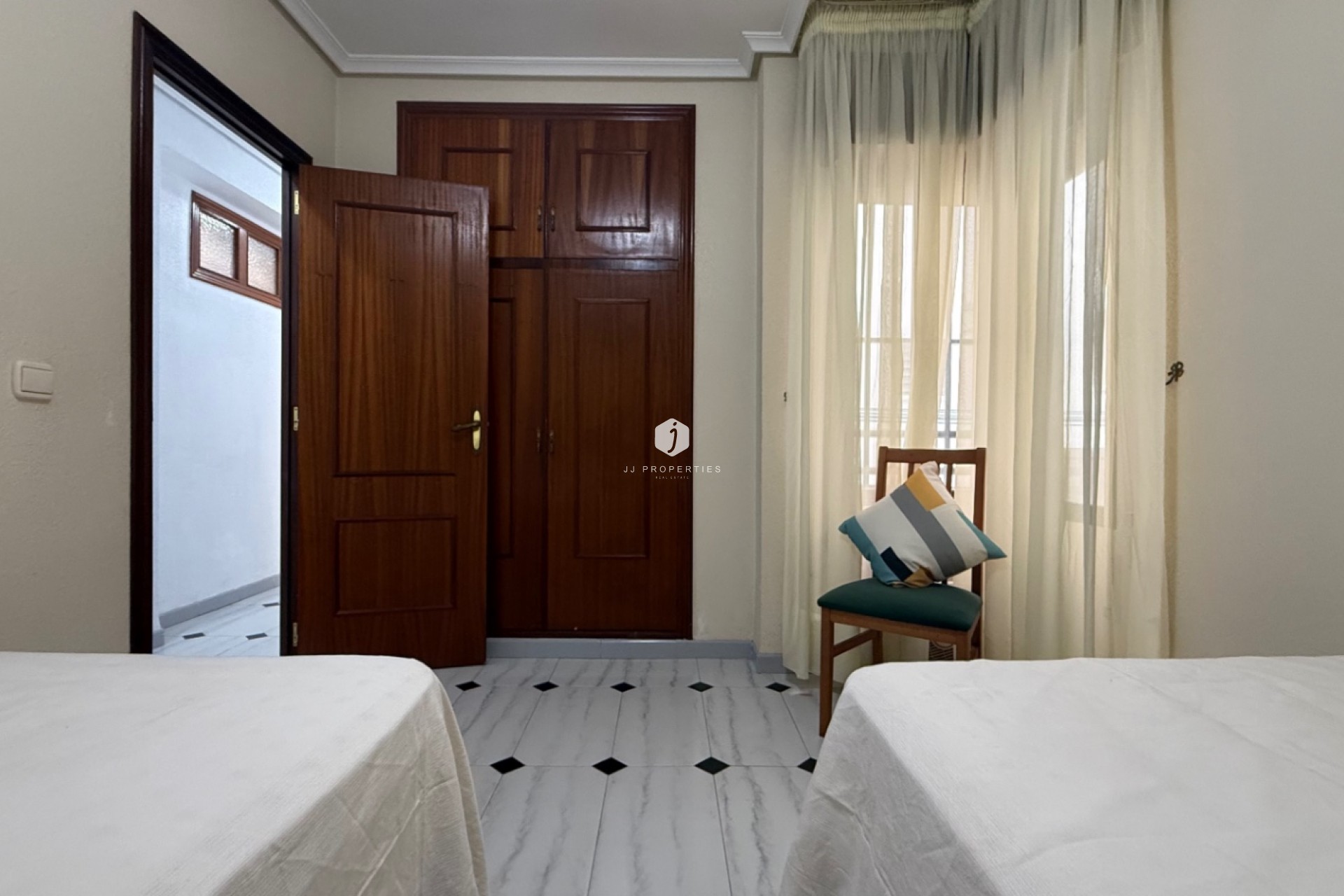 Tweedehands - Appartement / flat -
Torrevieja - Costa Blanca