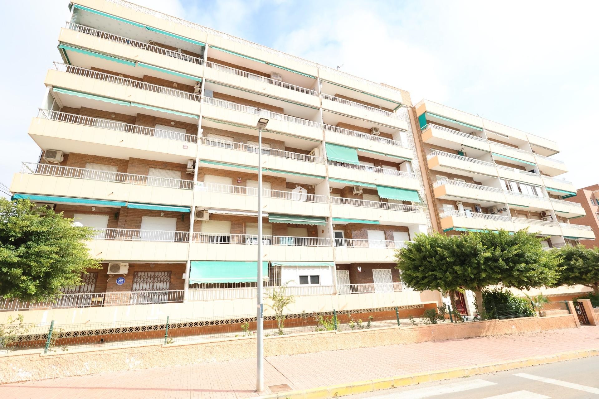 Tweedehands - Appartement / flat -
Torrevieja - Costa Blanca