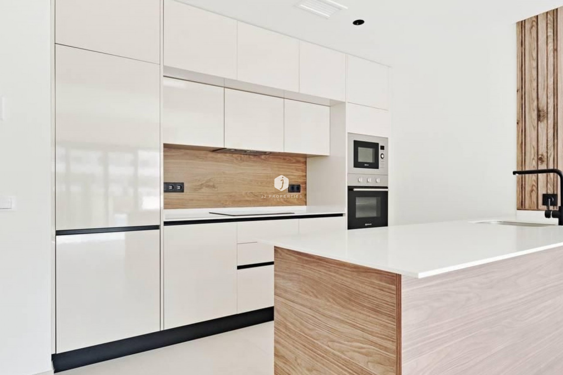 Tweedehands - Appartement / flat -
Torrevieja - Costa Blanca