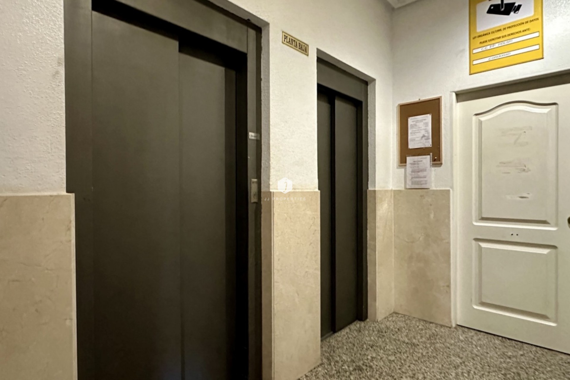 Tweedehands - Appartement / flat -
Torrevieja - Costa Blanca