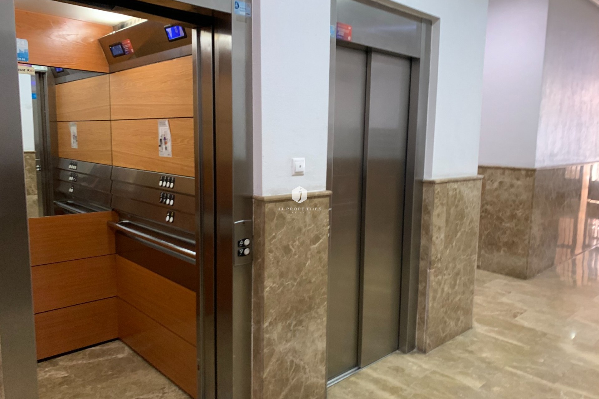 Tweedehands - Appartement / flat -
Torrevieja - Costa Blanca