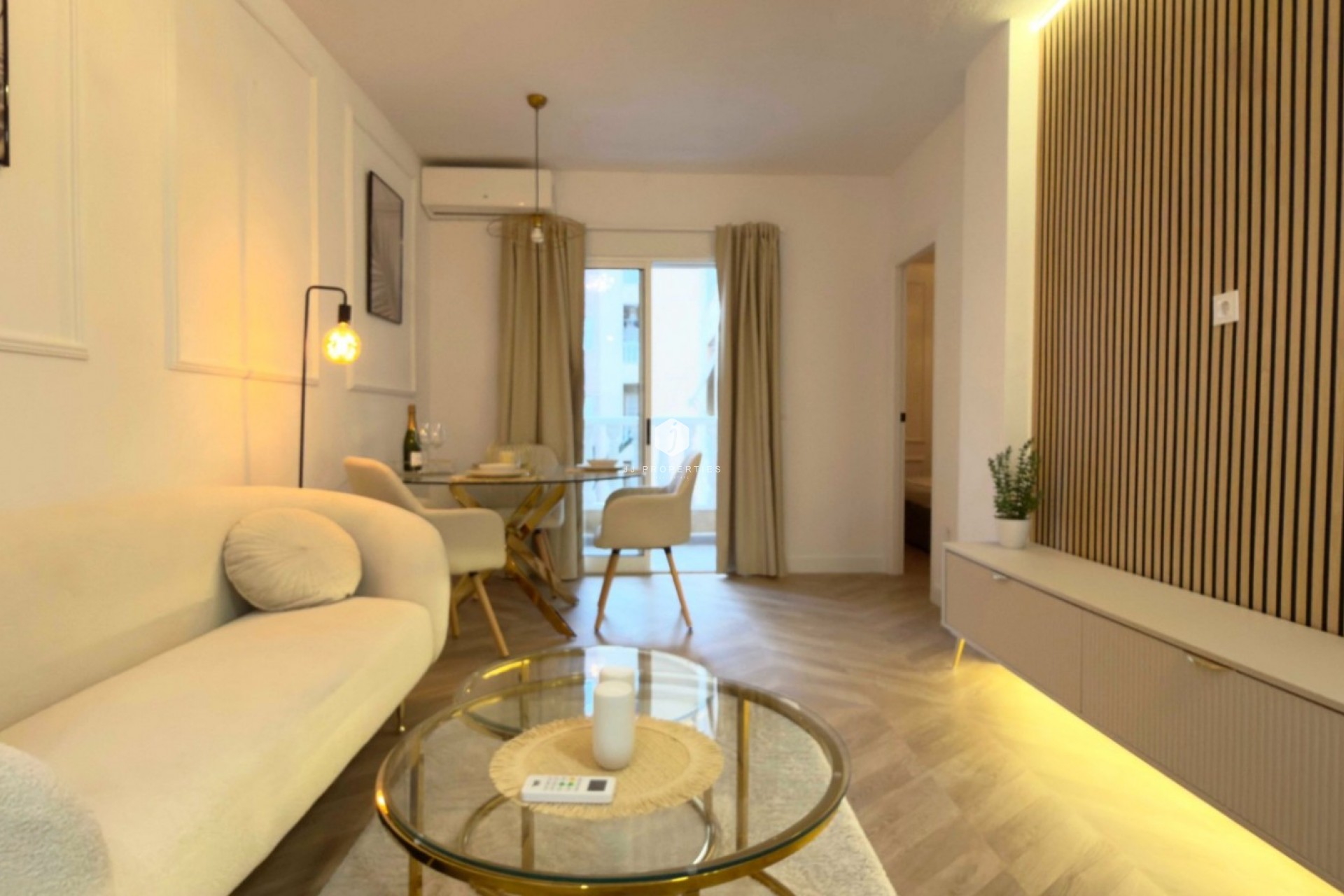 Tweedehands - Appartement / flat -
Torrevieja - Costa Blanca