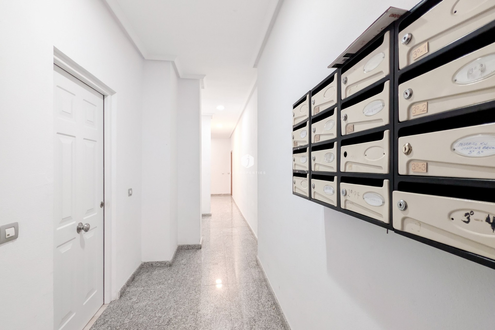 Tweedehands - Appartement / flat -
Torrevieja - Costa Blanca