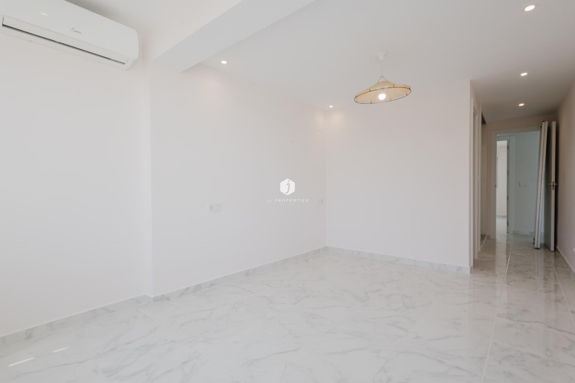 Tweedehands - Appartement / flat -
Torrevieja - Costa Blanca