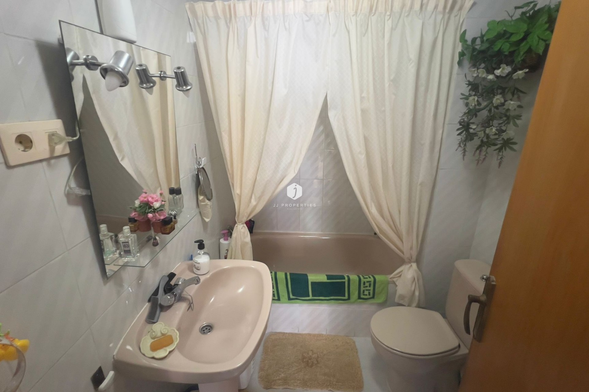 Tweedehands - Appartement / flat -
Torrevieja - Costa Blanca