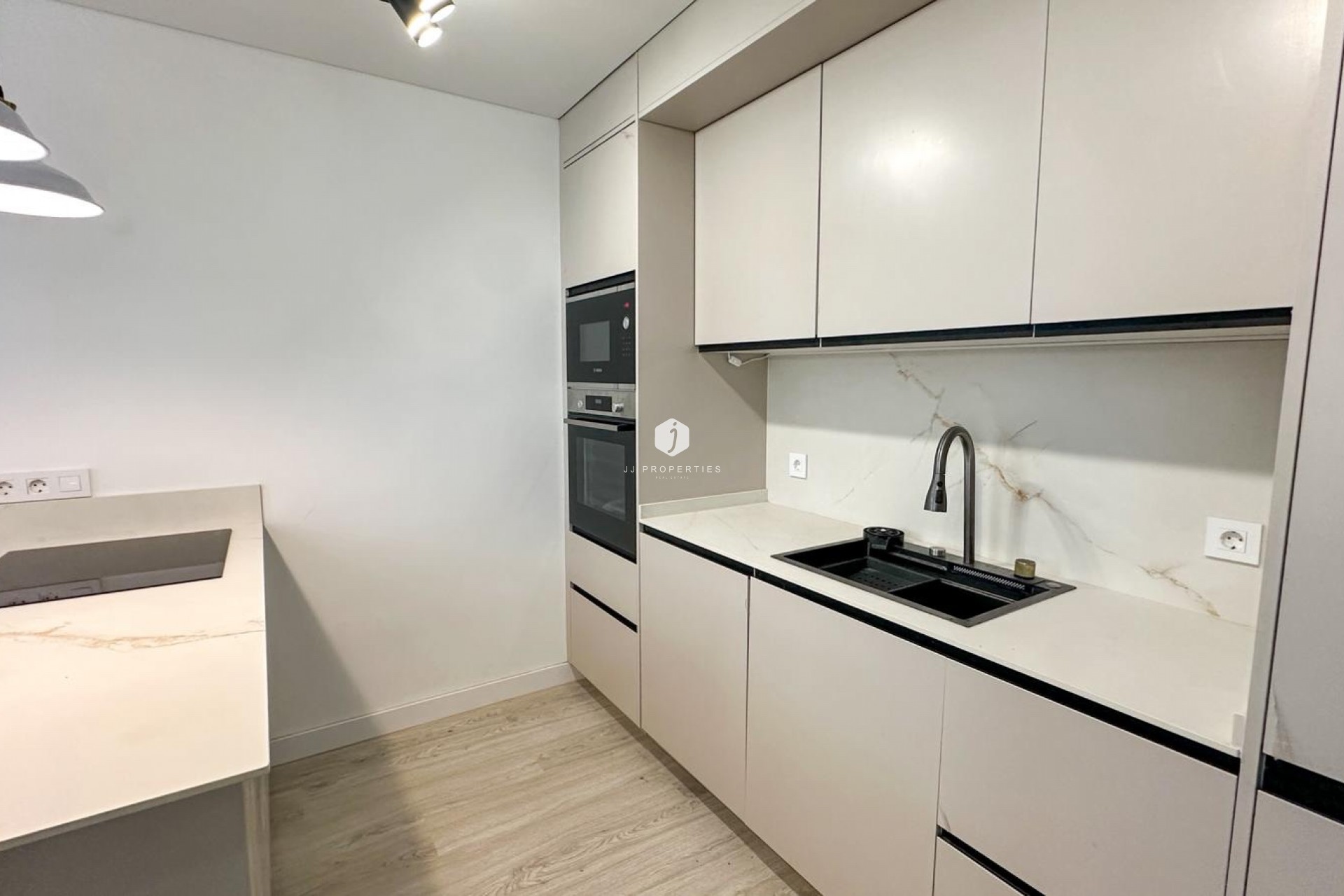 Tweedehands - Appartement / flat -
Torrevieja - Costa Blanca