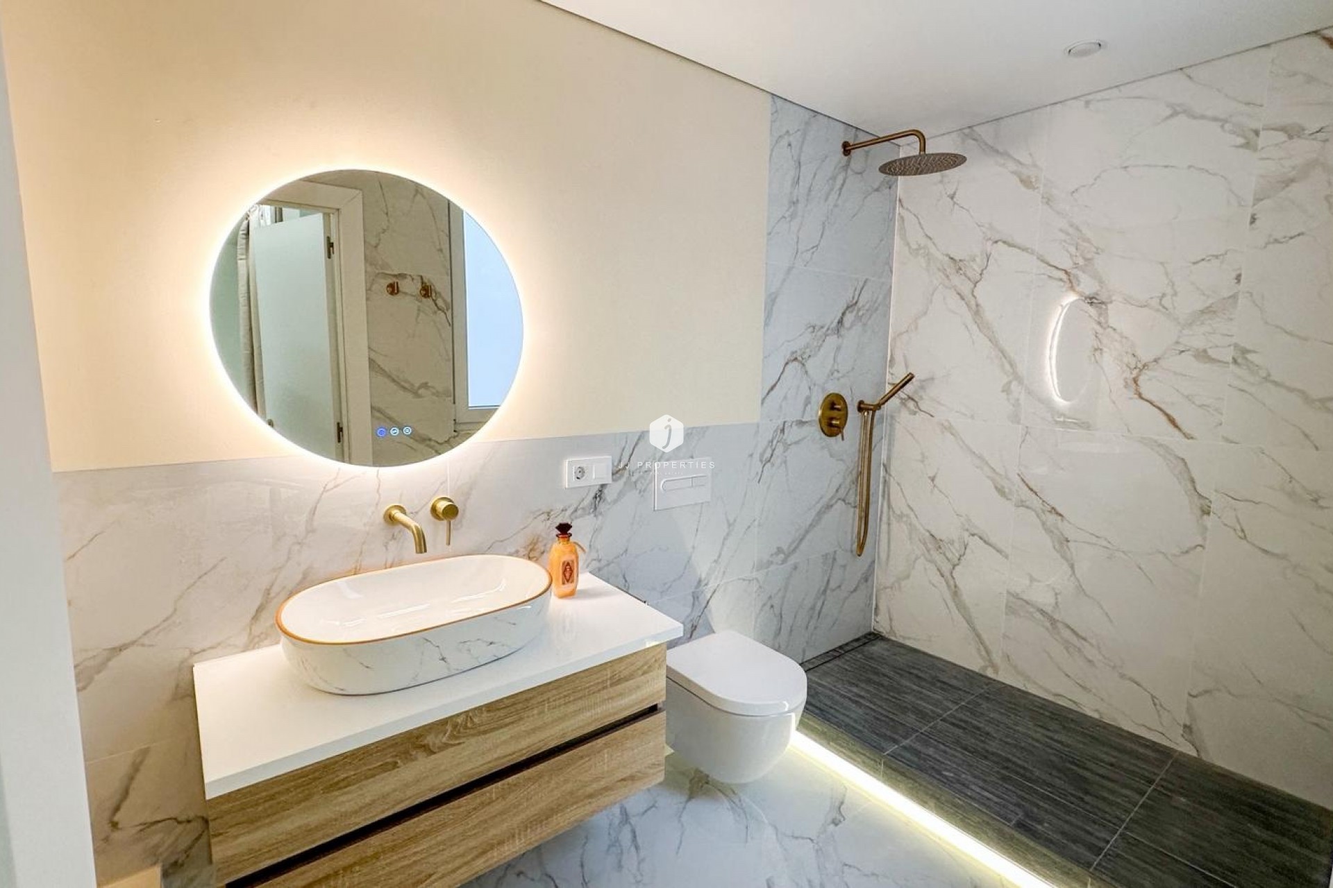 Tweedehands - Appartement / flat -
Torrevieja - Costa Blanca