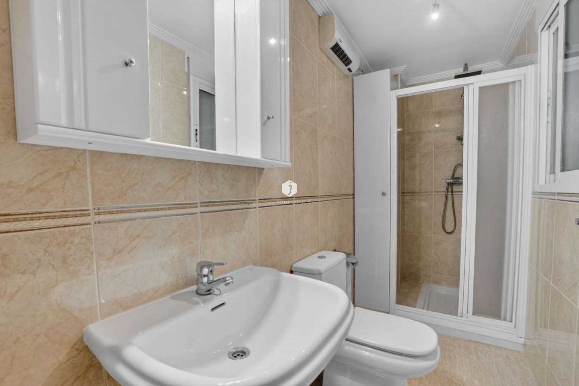 Tweedehands - Appartement / flat -
Torrevieja - Costa Blanca
