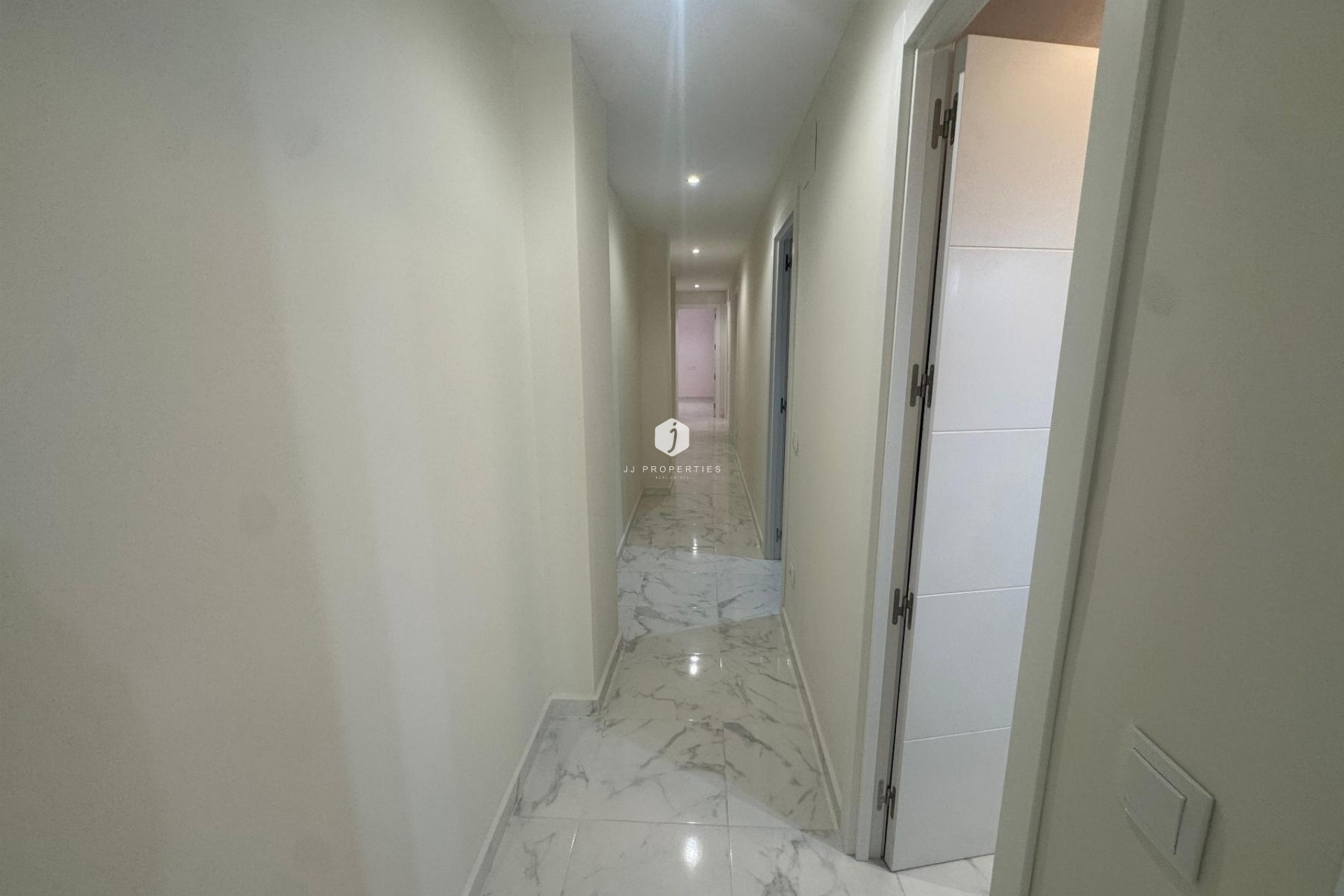 Tweedehands - Appartement / flat -
Torrevieja - Costa Blanca