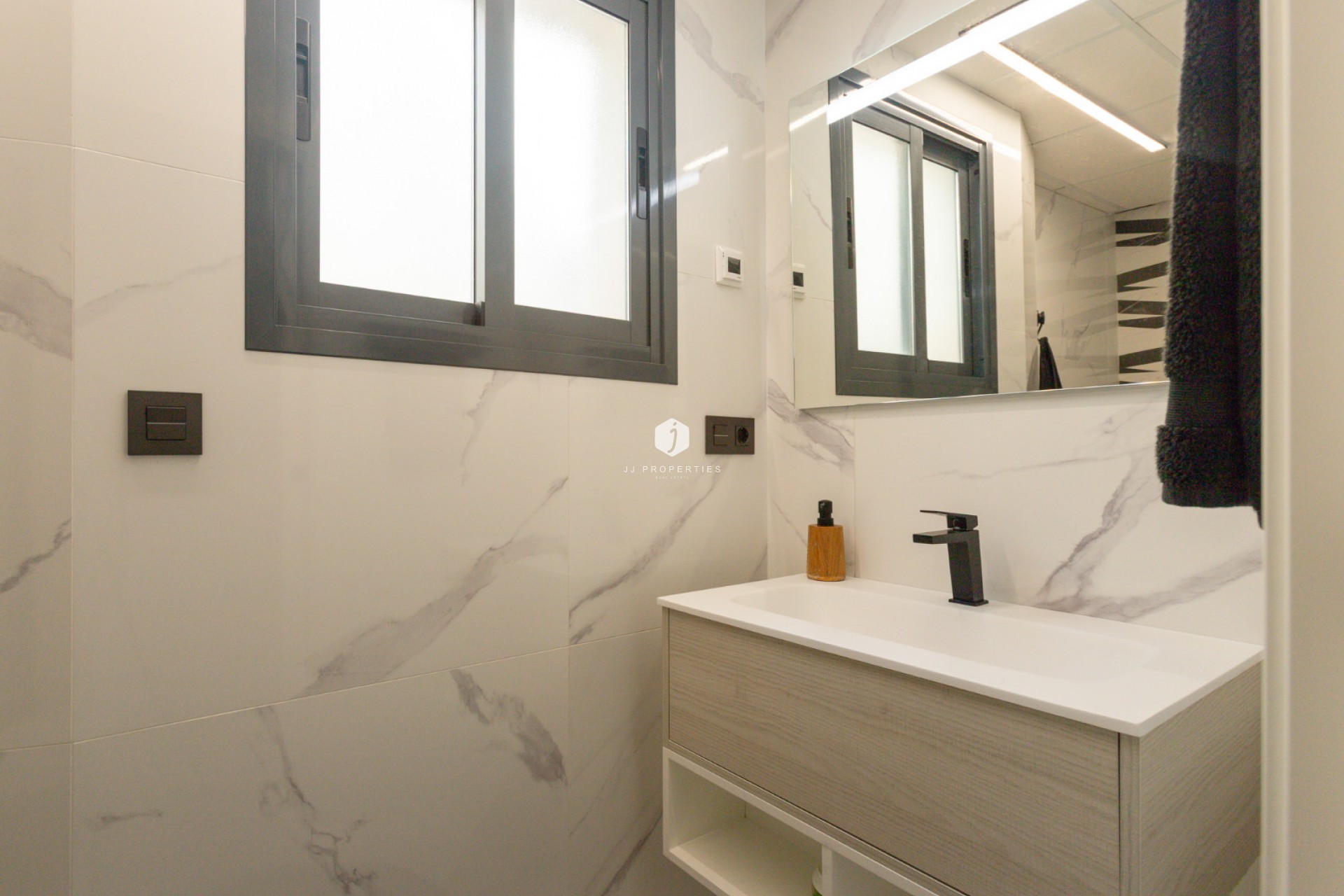 Tweedehands - Appartement / flat -
Torrevieja - Costa Blanca