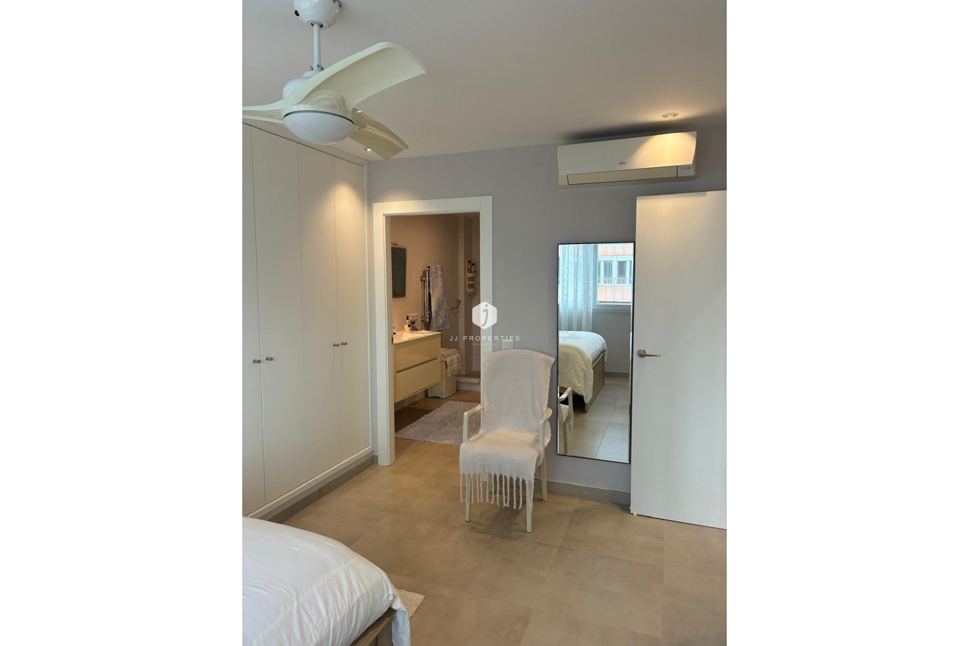 Tweedehands - Appartement / flat -
Torrevieja - El Acequión - Los Náufragos