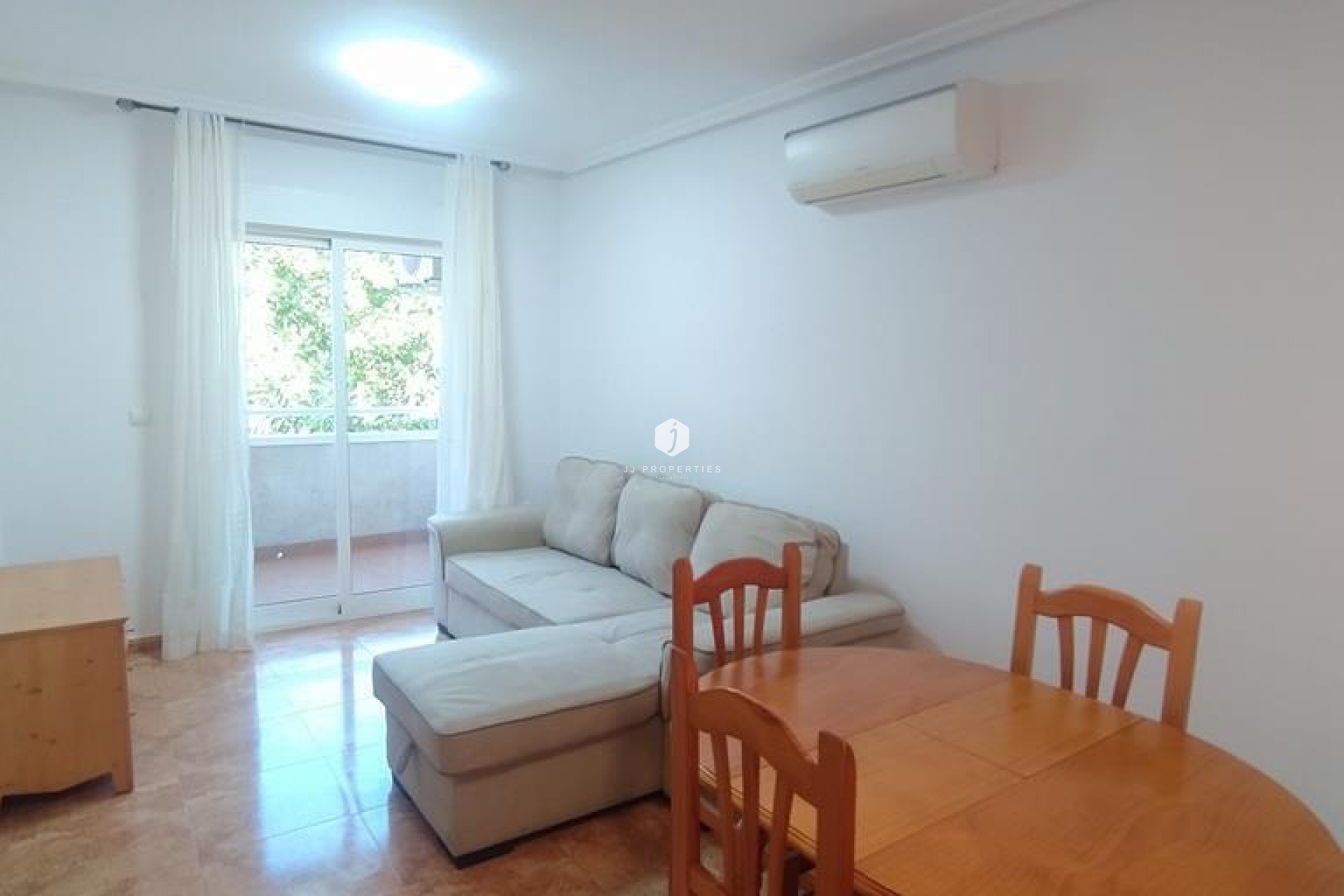 Tweedehands - Appartement / flat -
Torrevieja - El molino