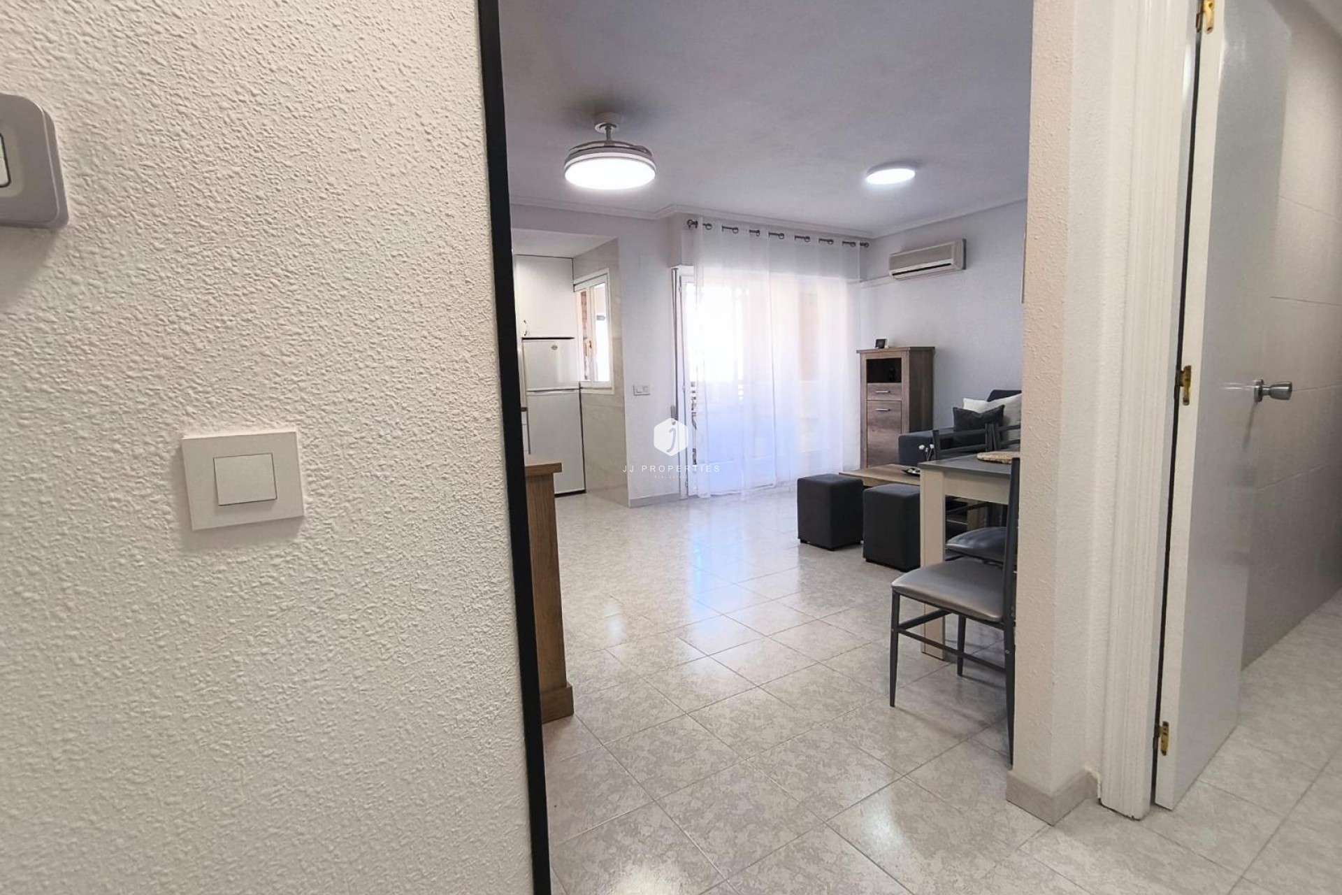 Tweedehands - Appartement / flat -
Torrevieja - El molino