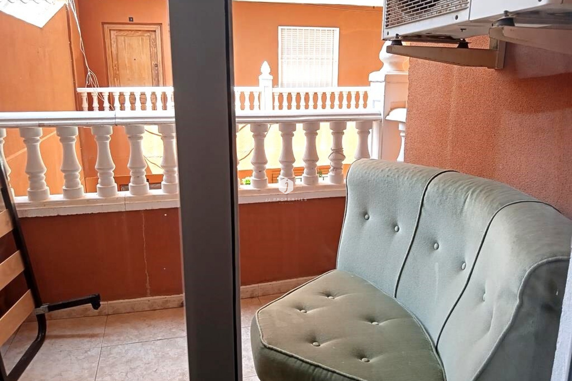 Tweedehands - Appartement / flat -
Torrevieja - El molino