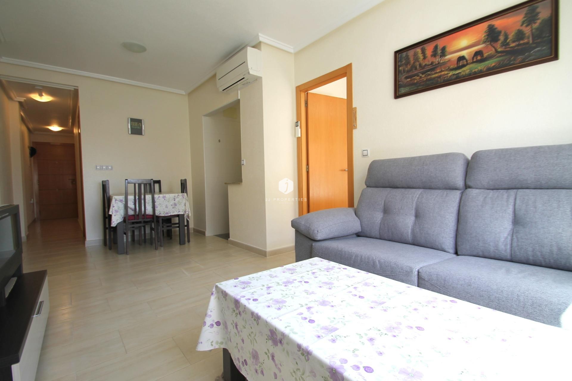 Tweedehands - Appartement / flat -
Torrevieja - El molino