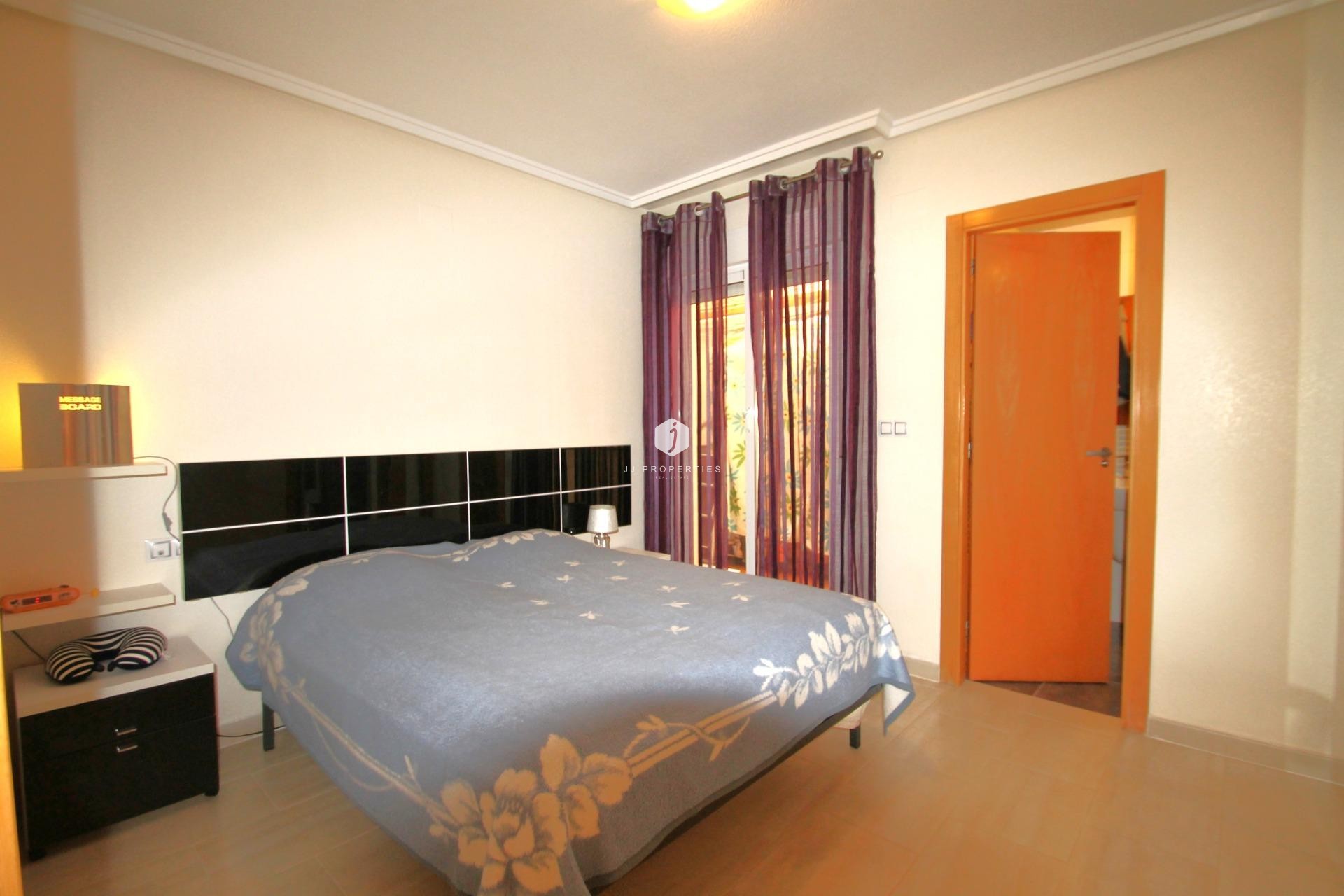 Tweedehands - Appartement / flat -
Torrevieja - El molino