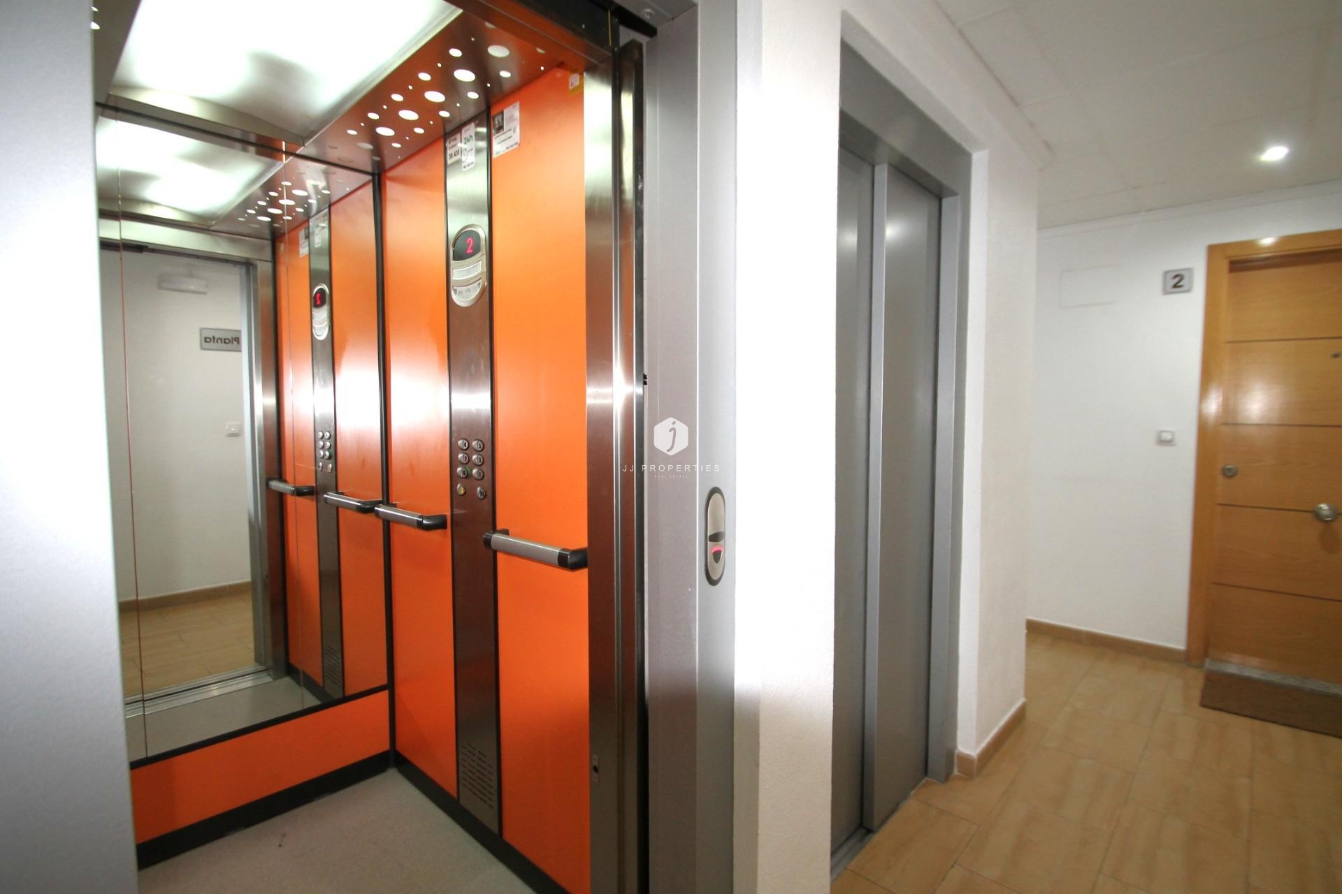 Tweedehands - Appartement / flat -
Torrevieja - El molino
