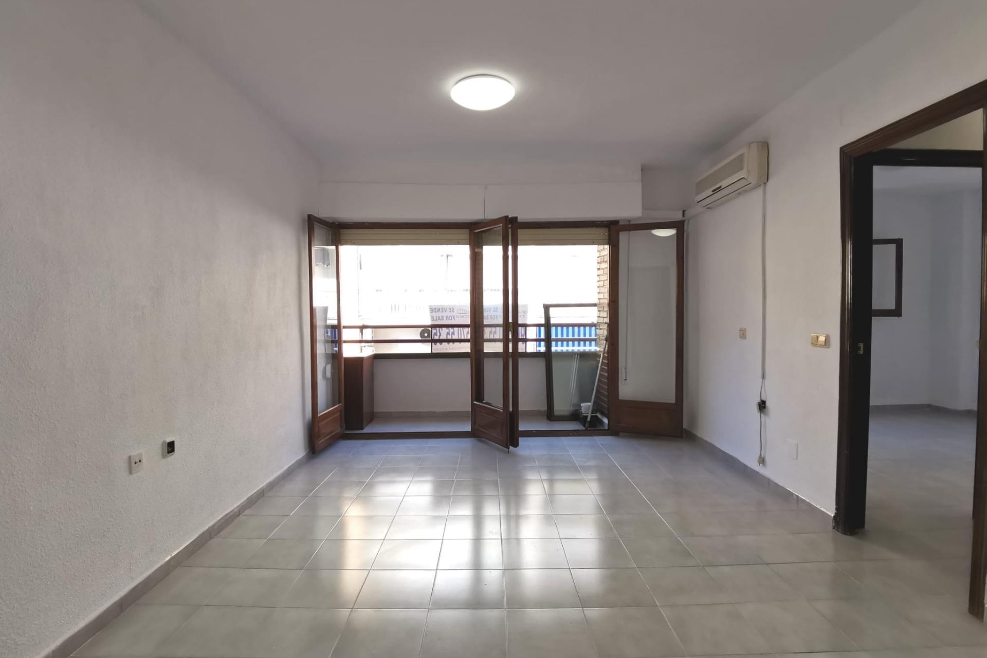 Tweedehands - Appartement / flat -
Torrevieja - Estacion de autobuses