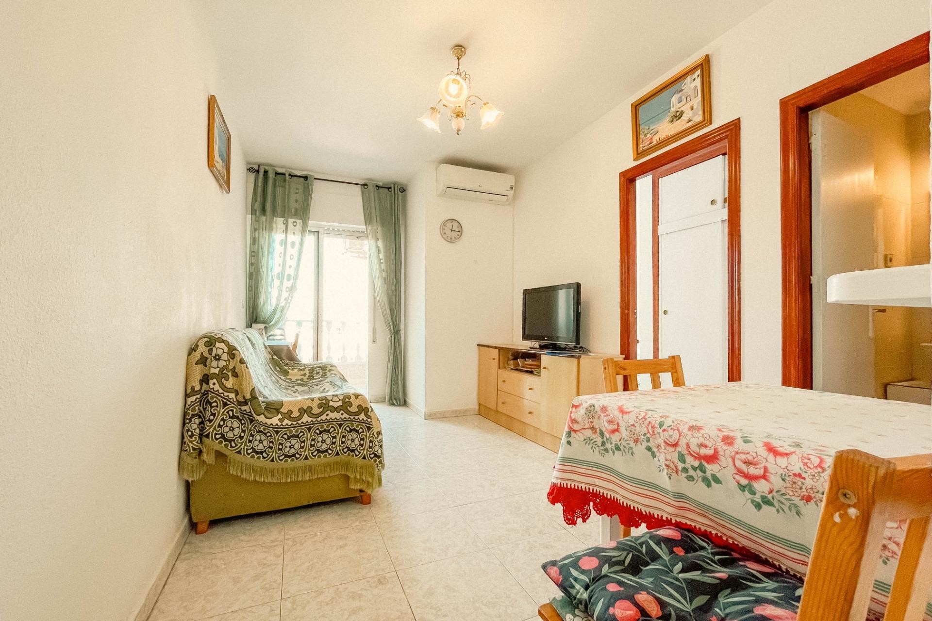 Tweedehands - Appartement / flat -
Torrevieja - Estacion de autobuses