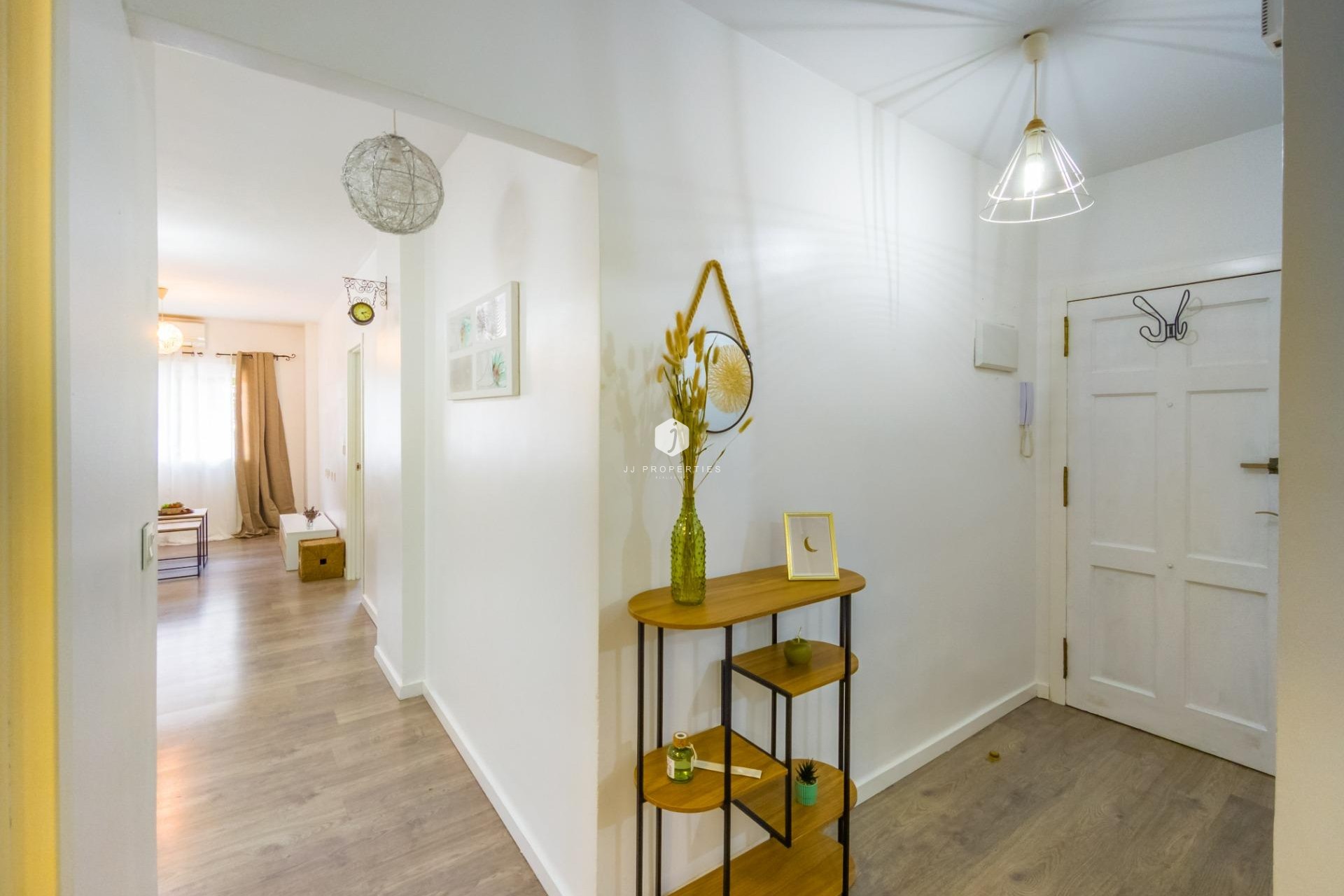 Tweedehands - Appartement / flat -
Torrevieja - Estacion de autobuses