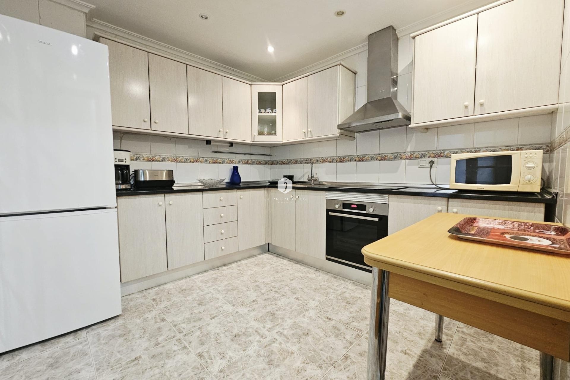 Tweedehands - Appartement / flat -
Torrevieja - Estacion de autobuses