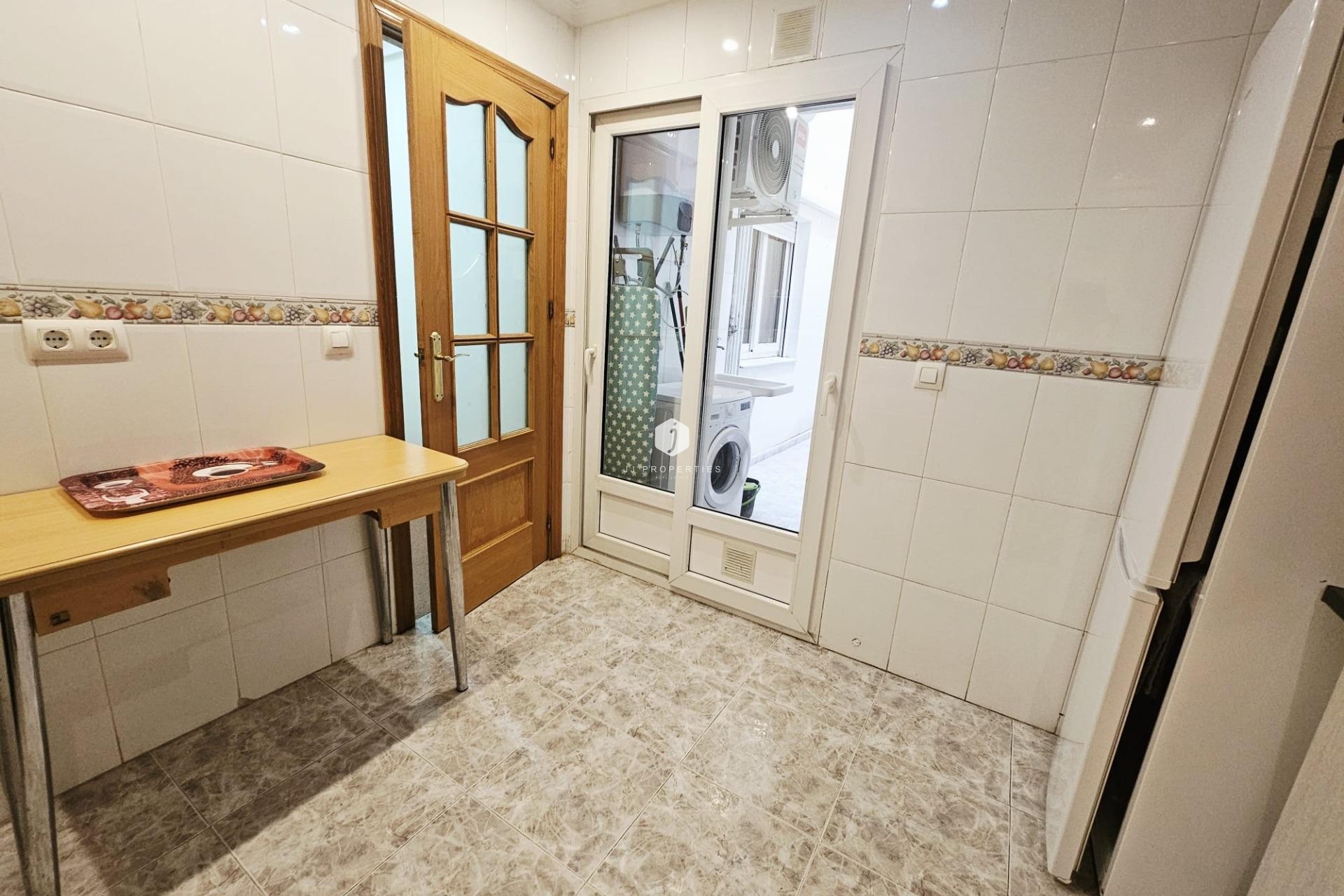 Tweedehands - Appartement / flat -
Torrevieja - Estacion de autobuses