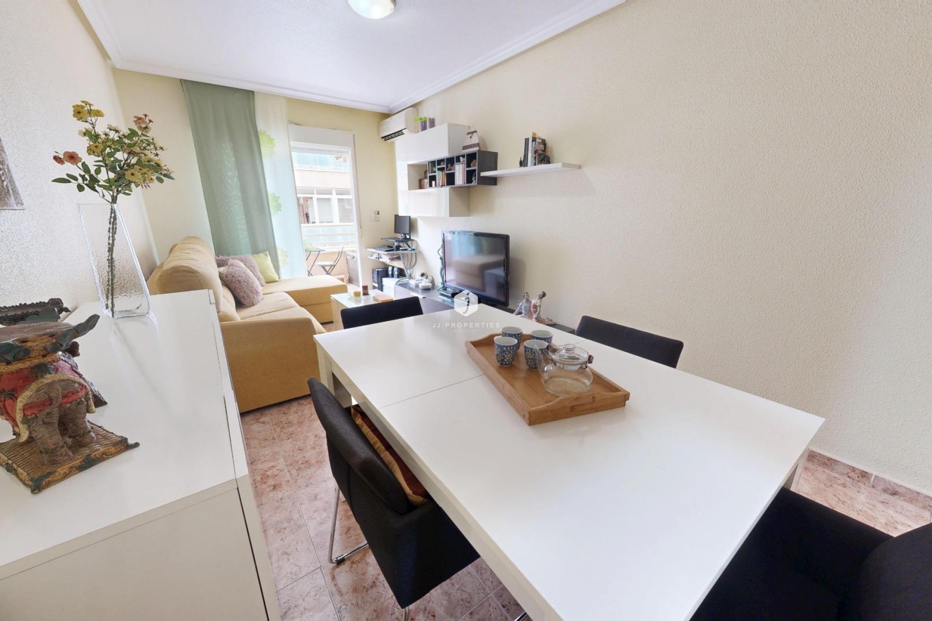 Tweedehands - Appartement / flat -
Torrevieja - Estacion de autobuses