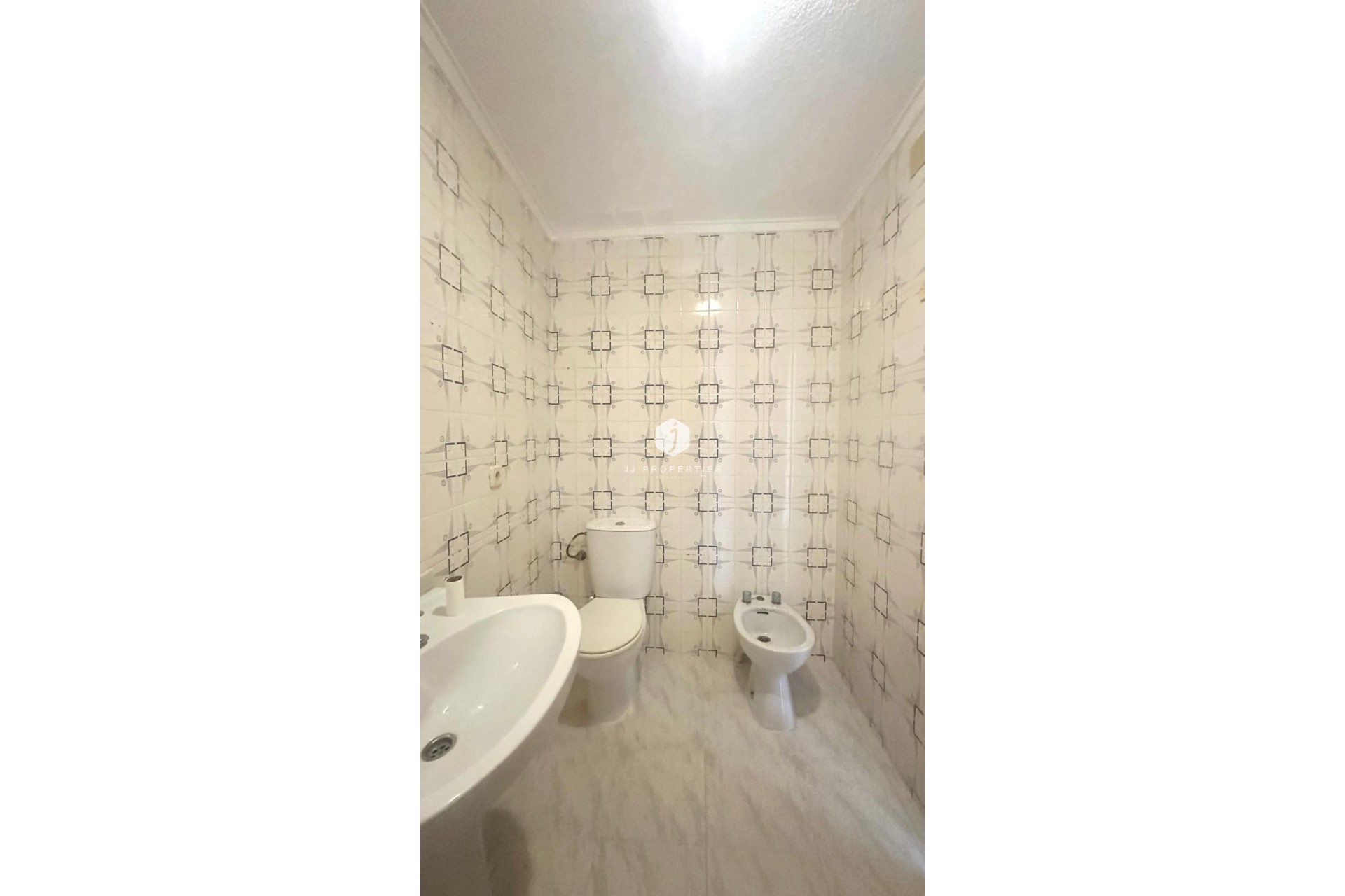 Tweedehands - Appartement / flat -
Torrevieja - Estacion de autobuses