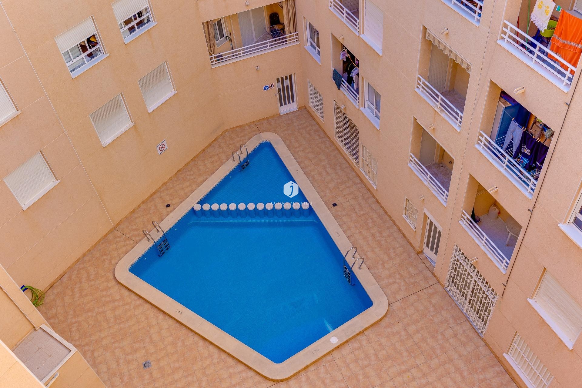 Tweedehands - Appartement / flat -
Torrevieja - Estacion de autobuses