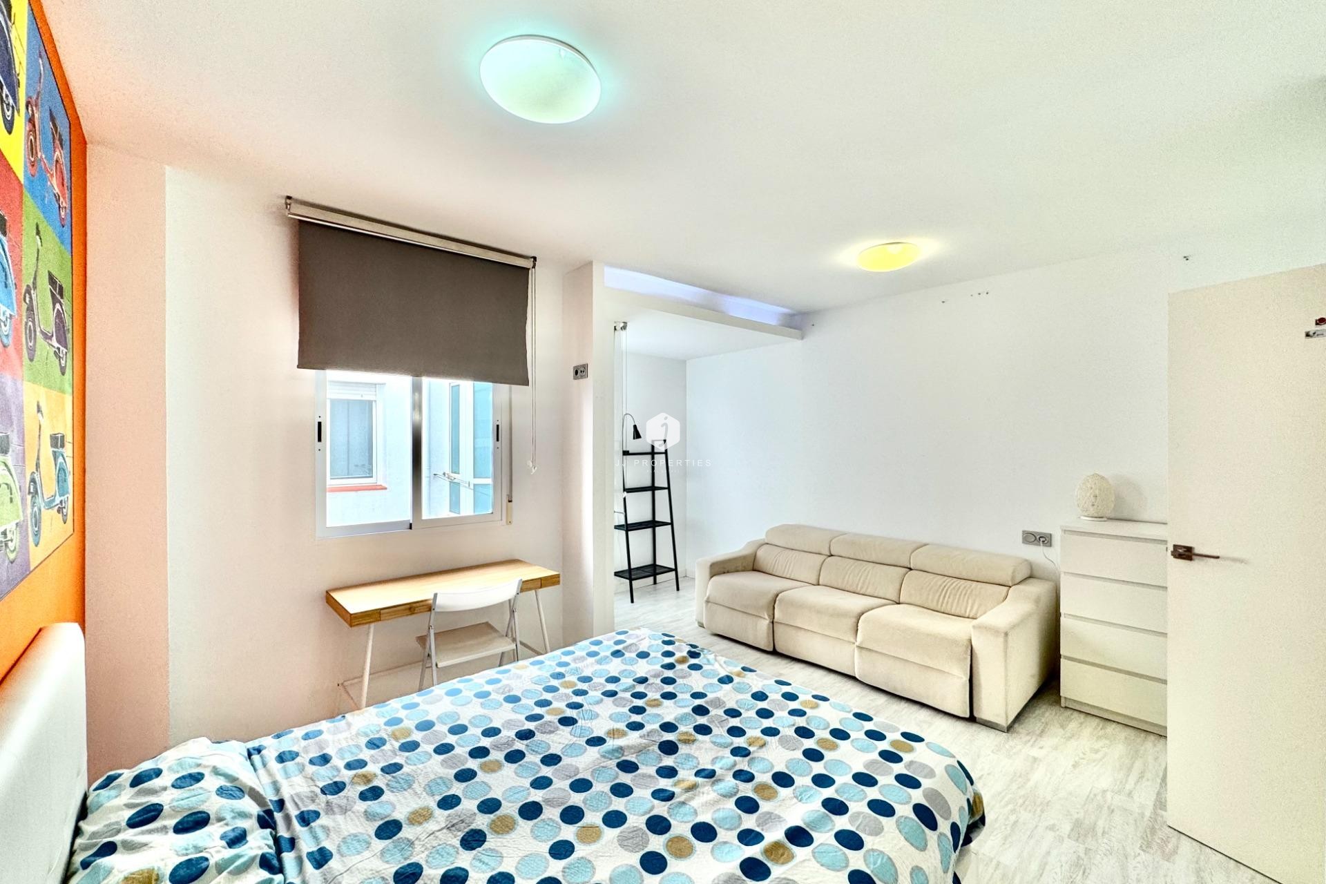 Tweedehands - Appartement / flat -
Torrevieja - Estacion de autobuses