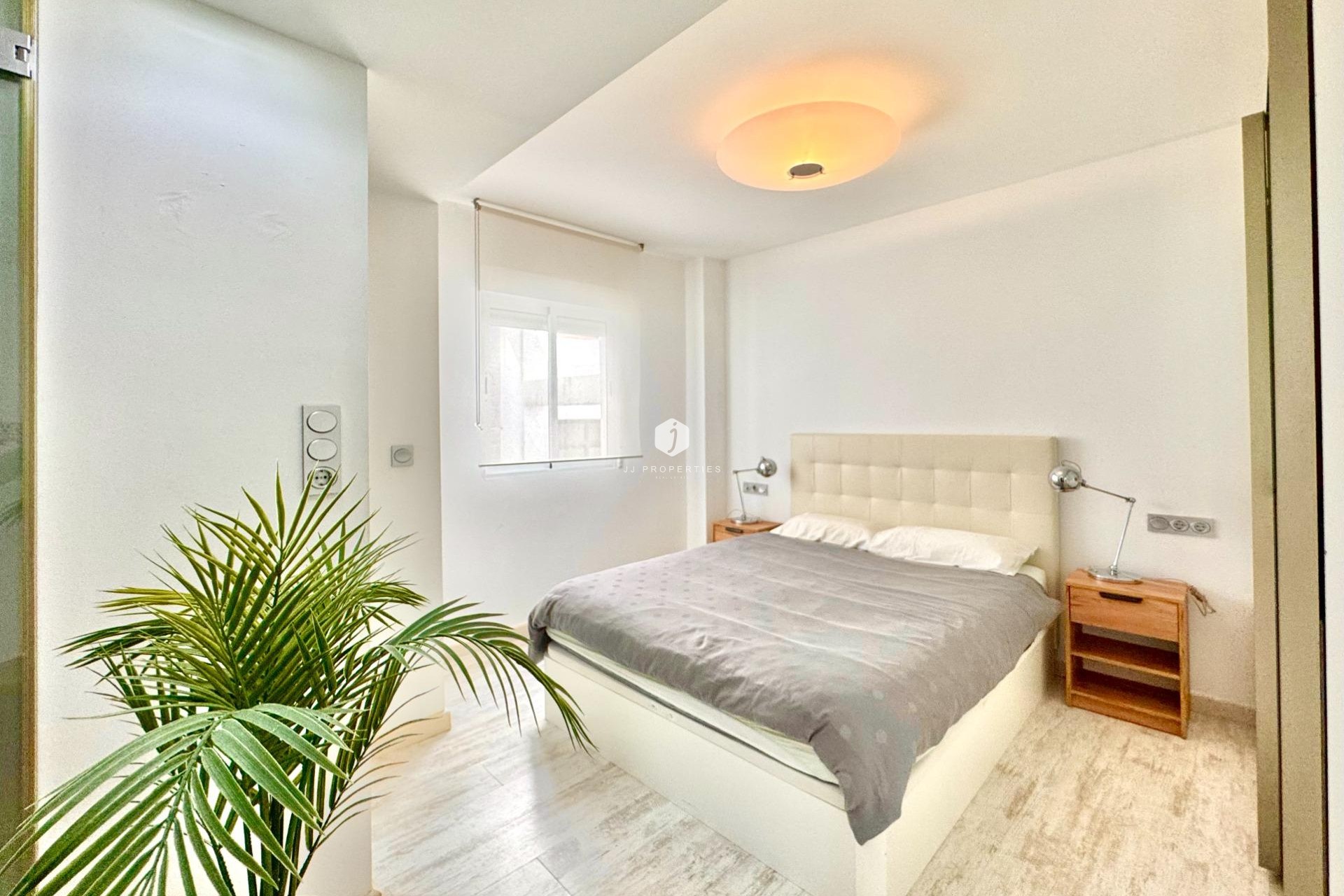 Tweedehands - Appartement / flat -
Torrevieja - Estacion de autobuses