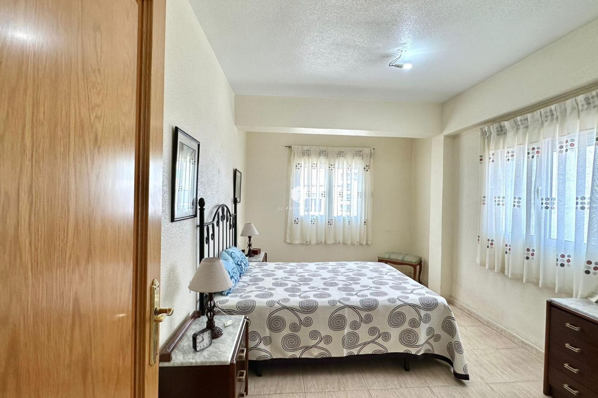 Tweedehands - Appartement / flat -
Torrevieja - Estacion de autobuses