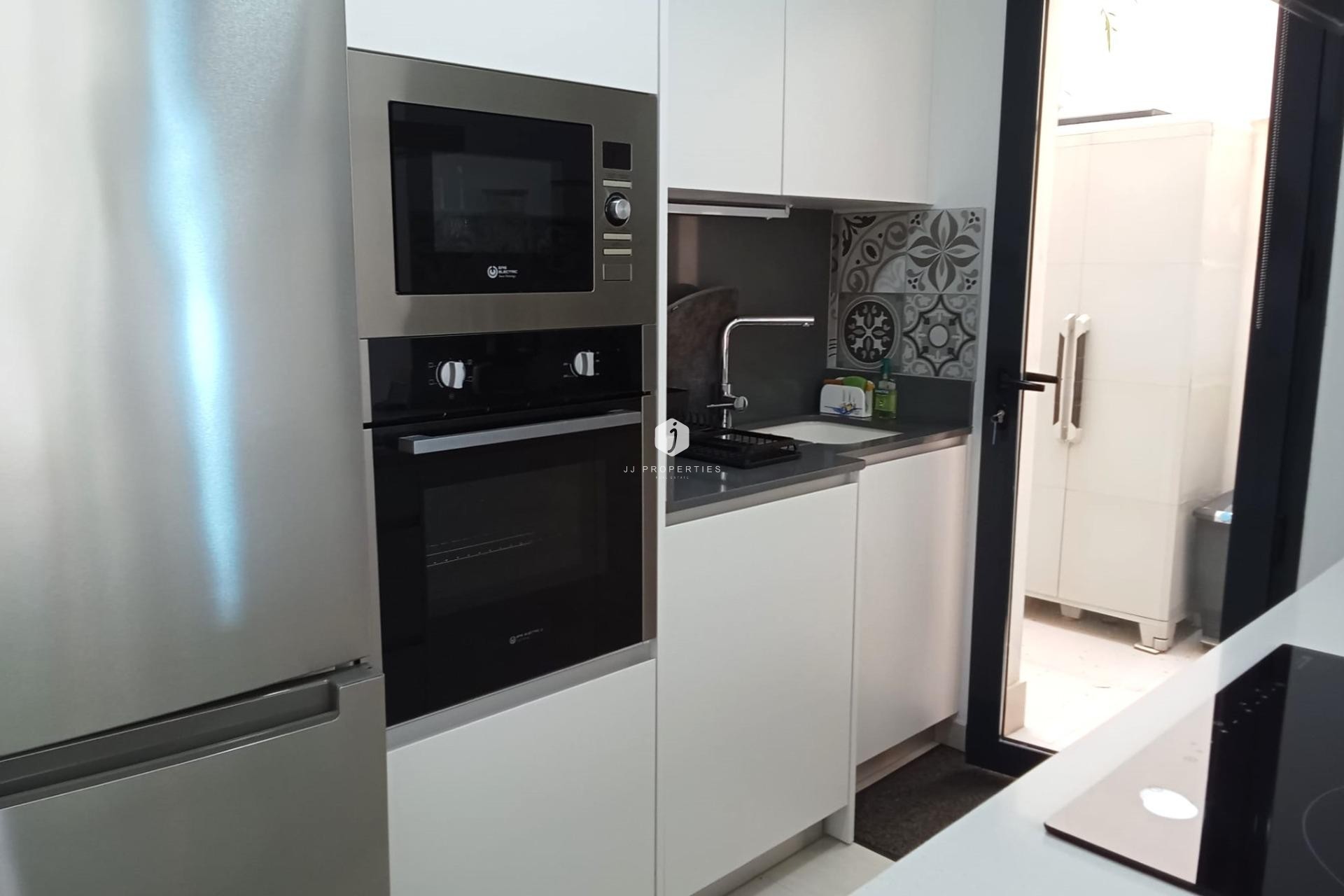 Tweedehands - Appartement / flat -
Torrevieja - Estacion de autobuses