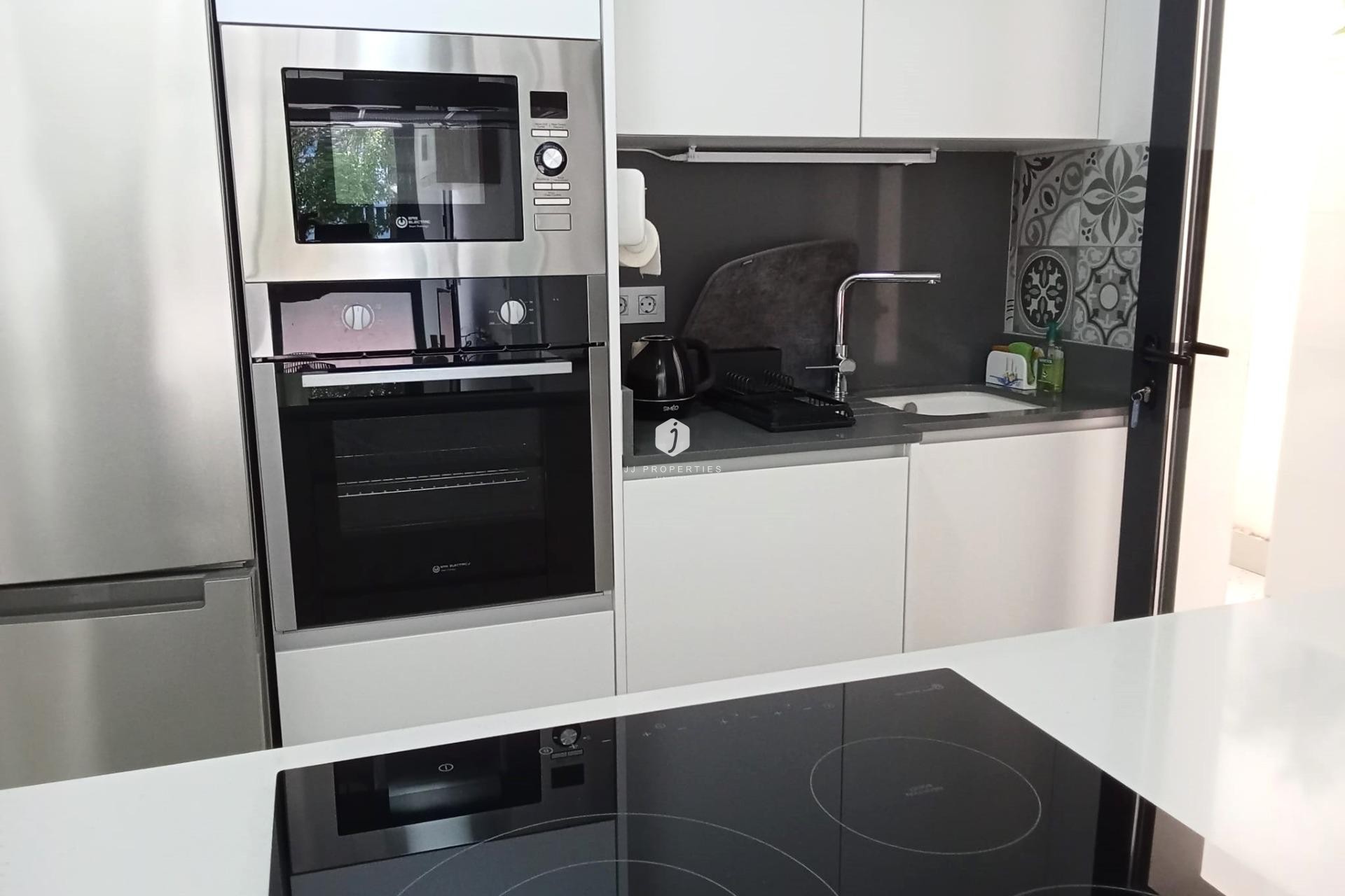 Tweedehands - Appartement / flat -
Torrevieja - Estacion de autobuses