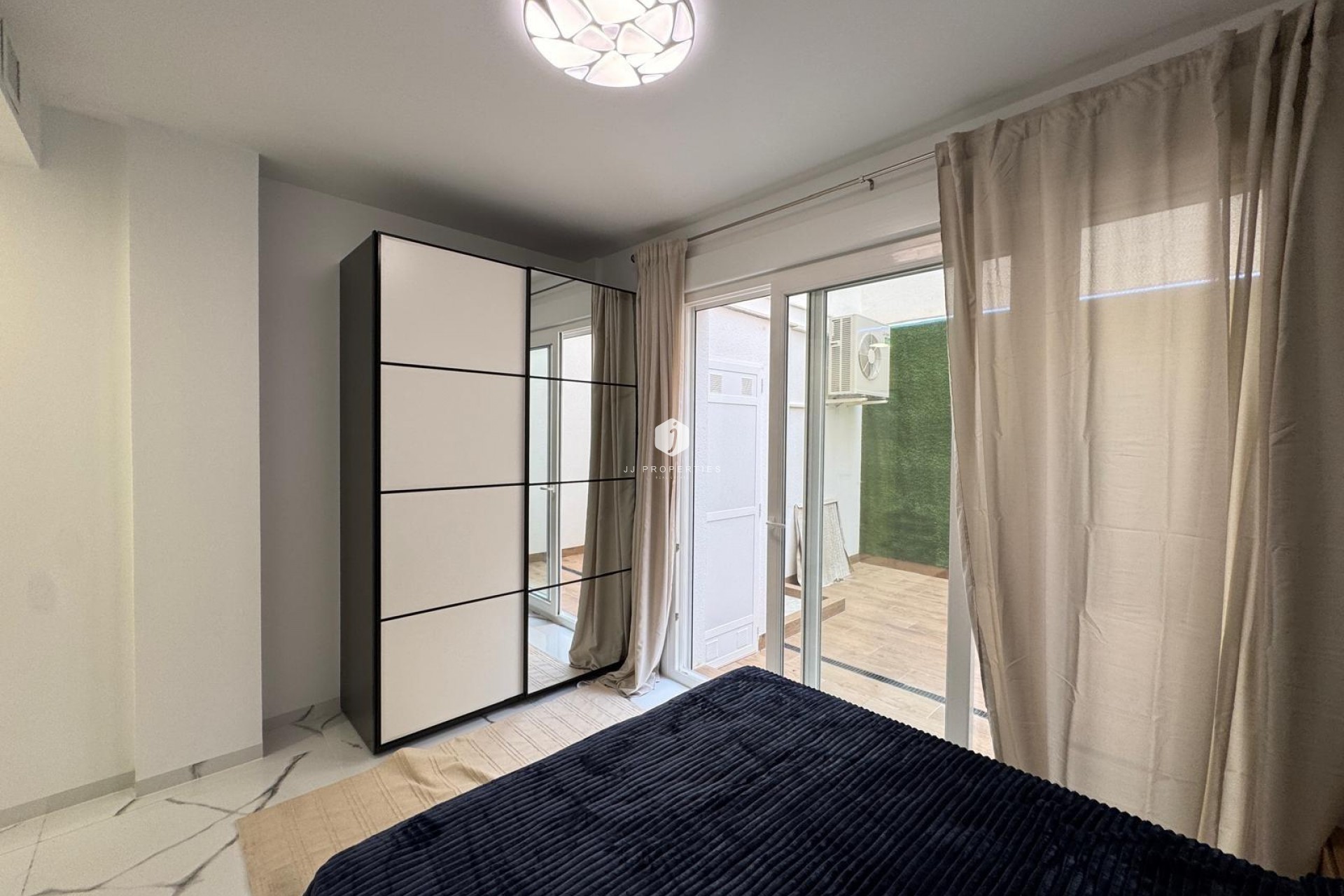 Tweedehands - Appartement / flat -
Torrevieja - Estacion de autobuses